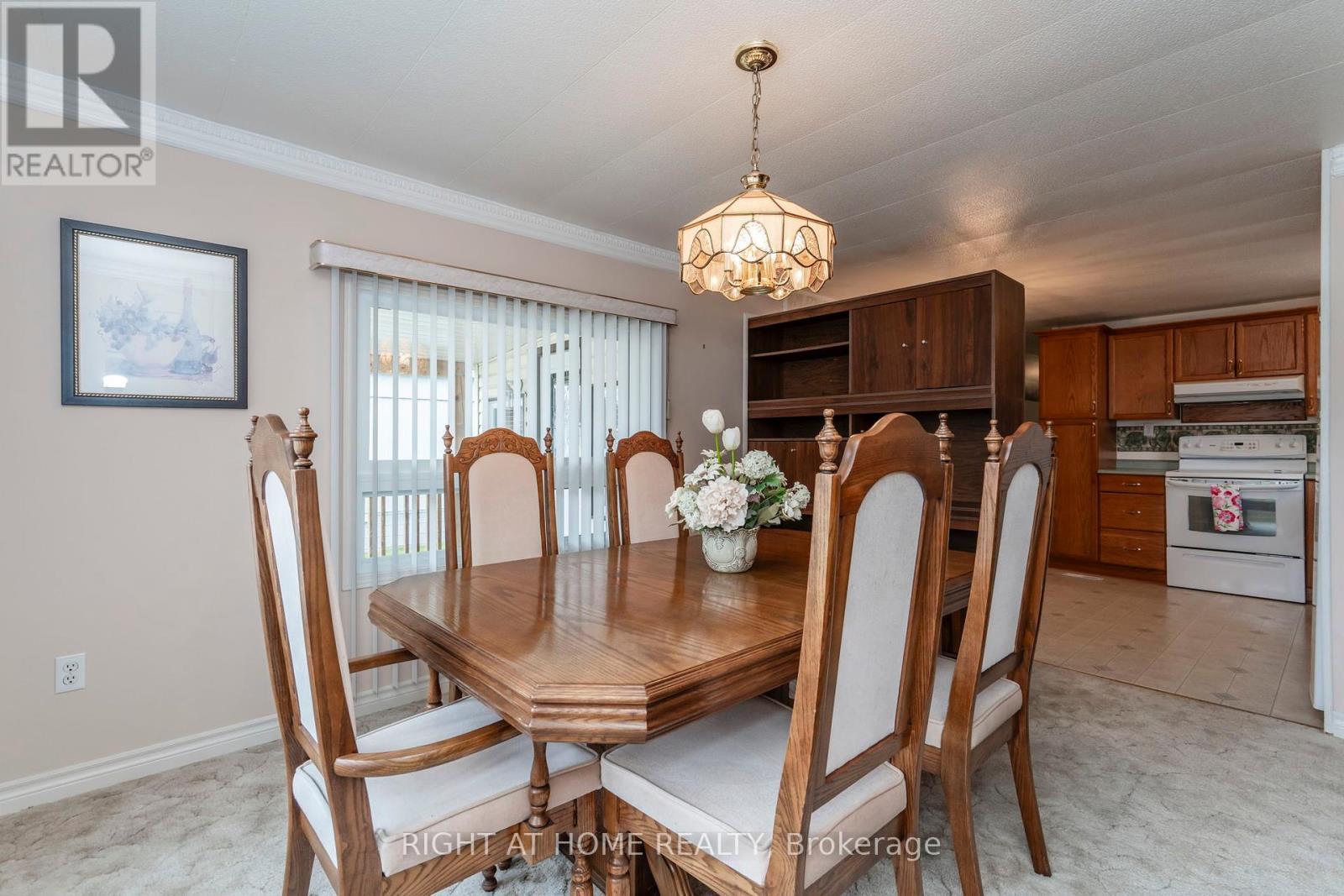 












99 8TH STREET

,
Essa (Angus),




Ontario
L3W0L4

