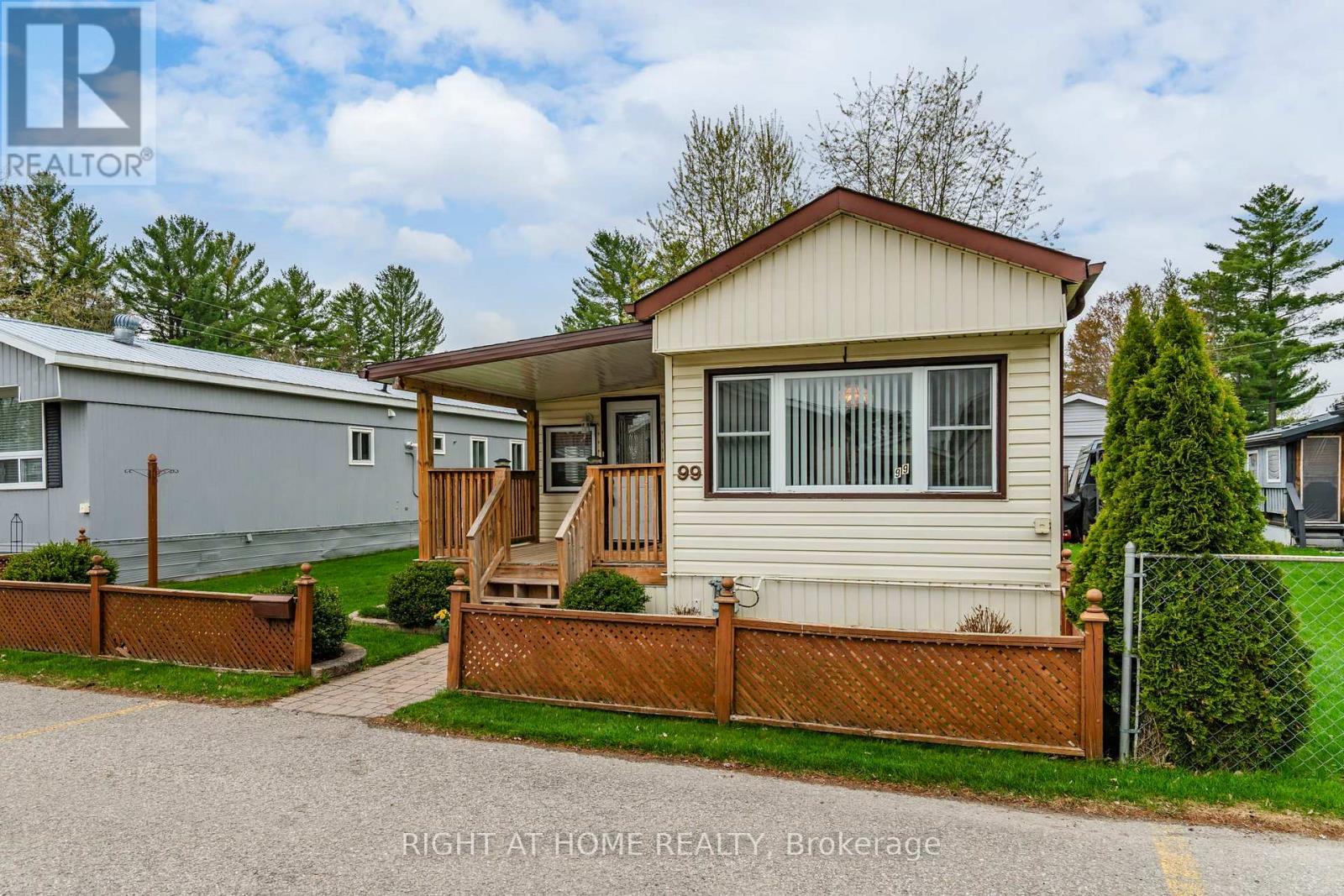 












99 8TH STREET

,
Essa (Angus),




Ontario
L3W0L4

