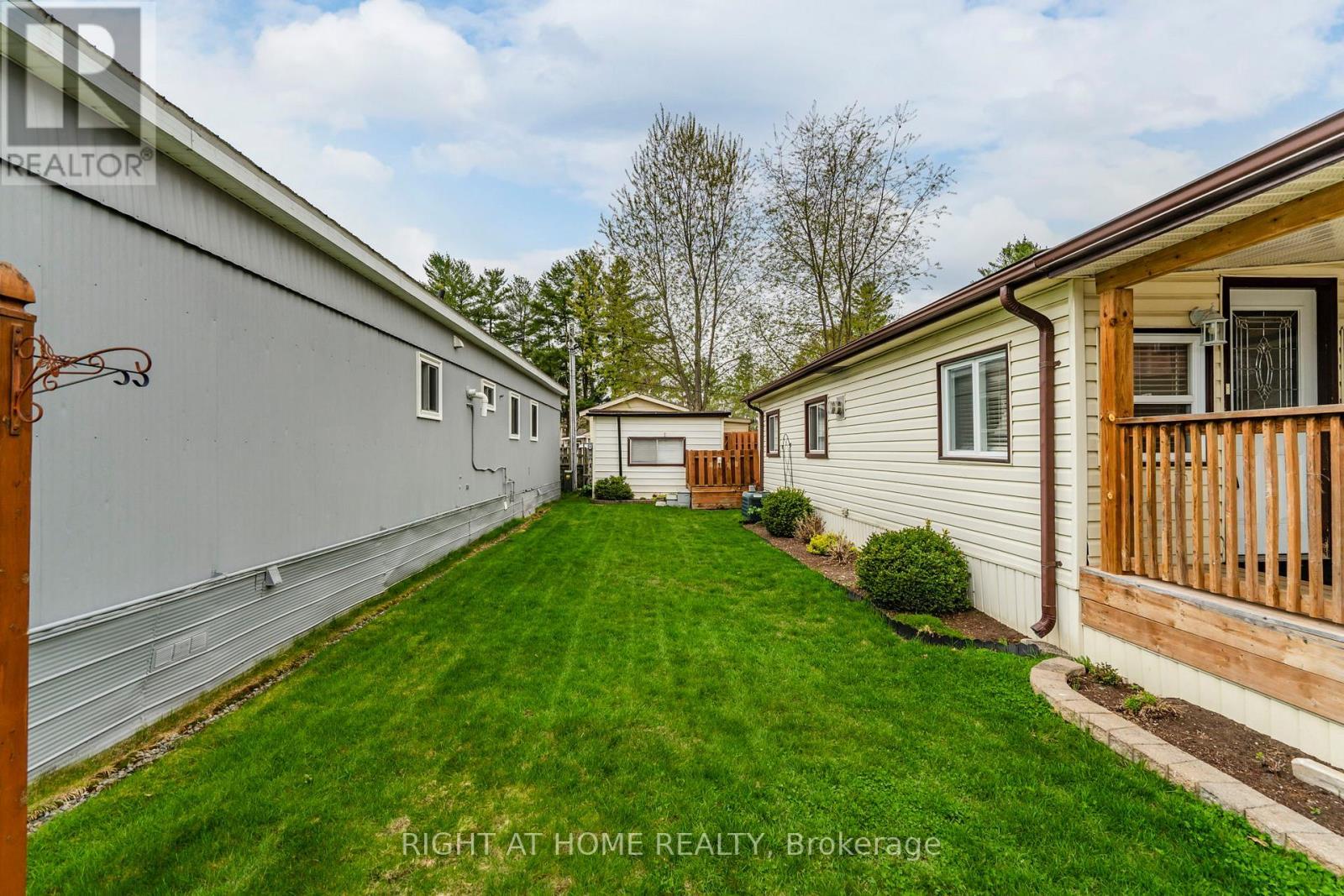 












99 8TH STREET

,
Essa (Angus),




Ontario
L3W0L4

