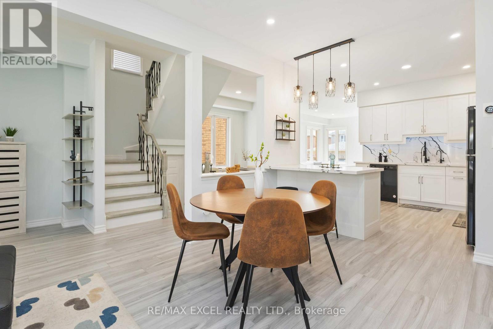 












23 PINECLIFF AVENUE

,
Markham (Cornell),




Ontario
L6B0K3

