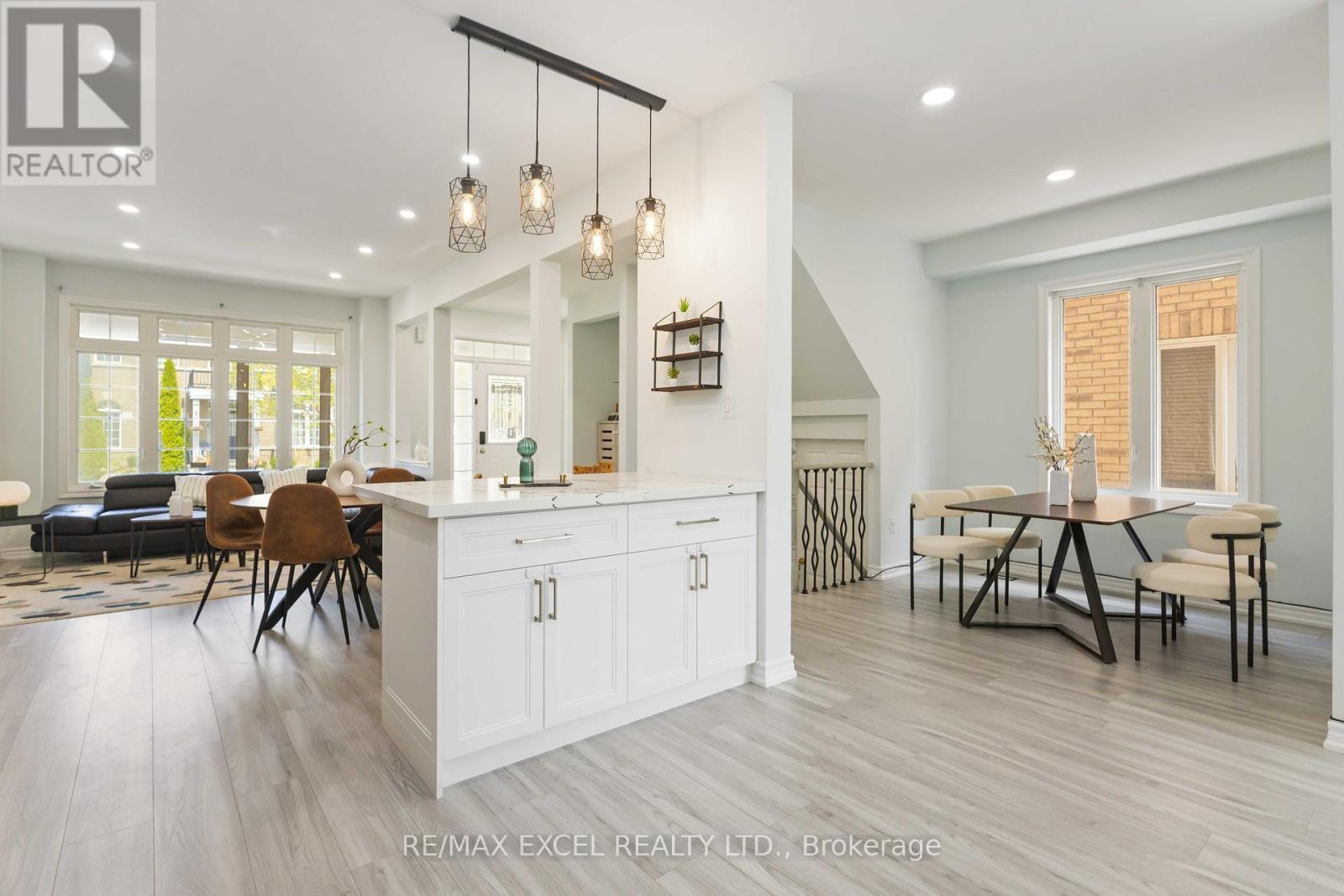 












23 PINECLIFF AVENUE

,
Markham (Cornell),




Ontario
L6B0K3


