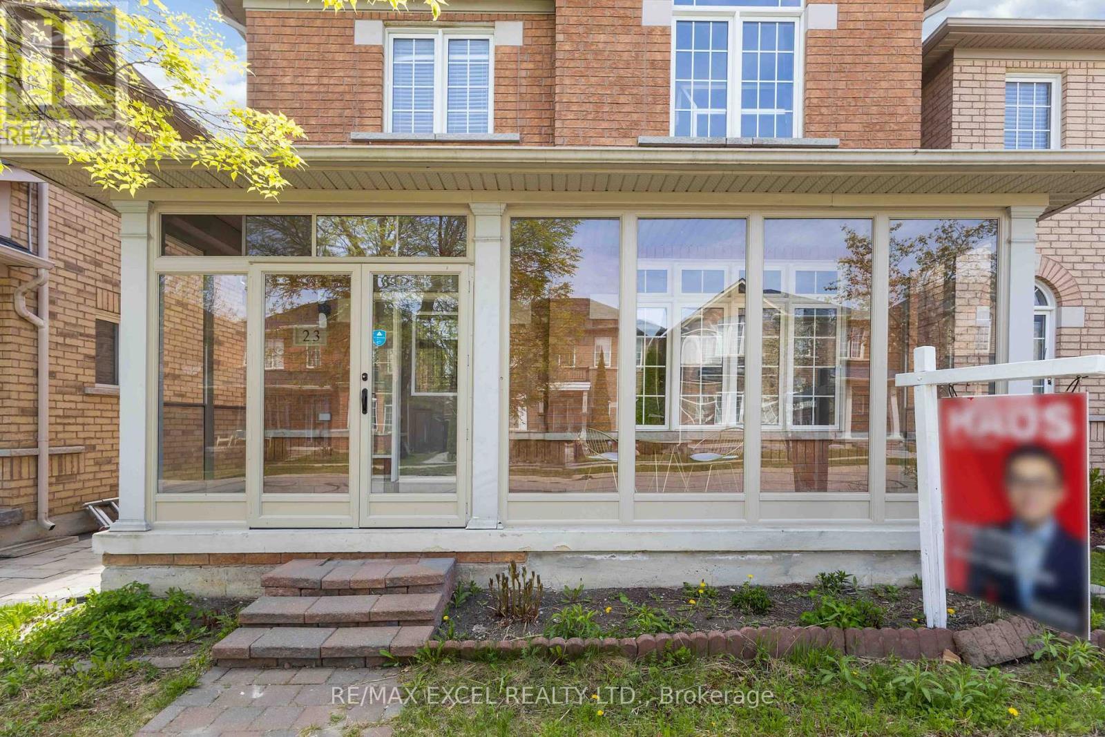 












23 PINECLIFF AVENUE

,
Markham (Cornell),




Ontario
L6B0K3


