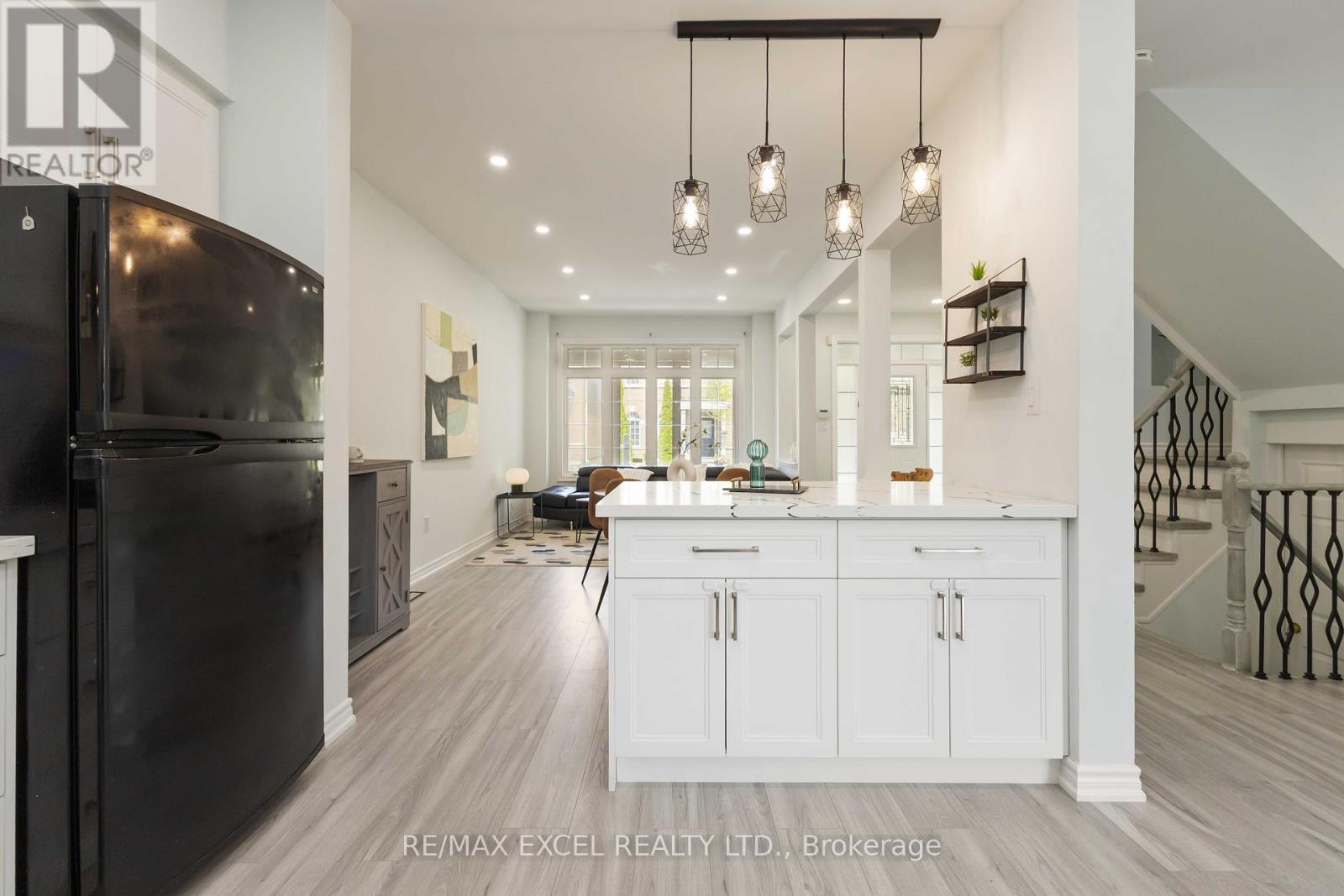 












23 PINECLIFF AVENUE

,
Markham (Cornell),




Ontario
L6B0K3

