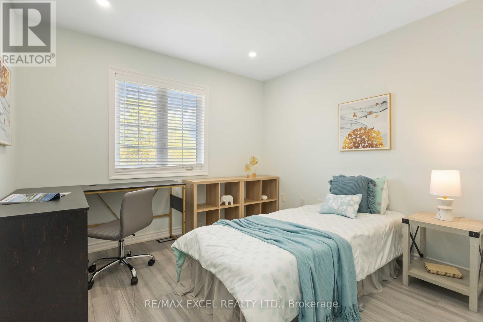 












23 PINECLIFF AVENUE

,
Markham (Cornell),




Ontario
L6B0K3

