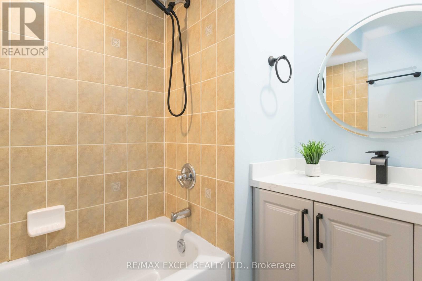 












23 PINECLIFF AVENUE

,
Markham (Cornell),




Ontario
L6B0K3

