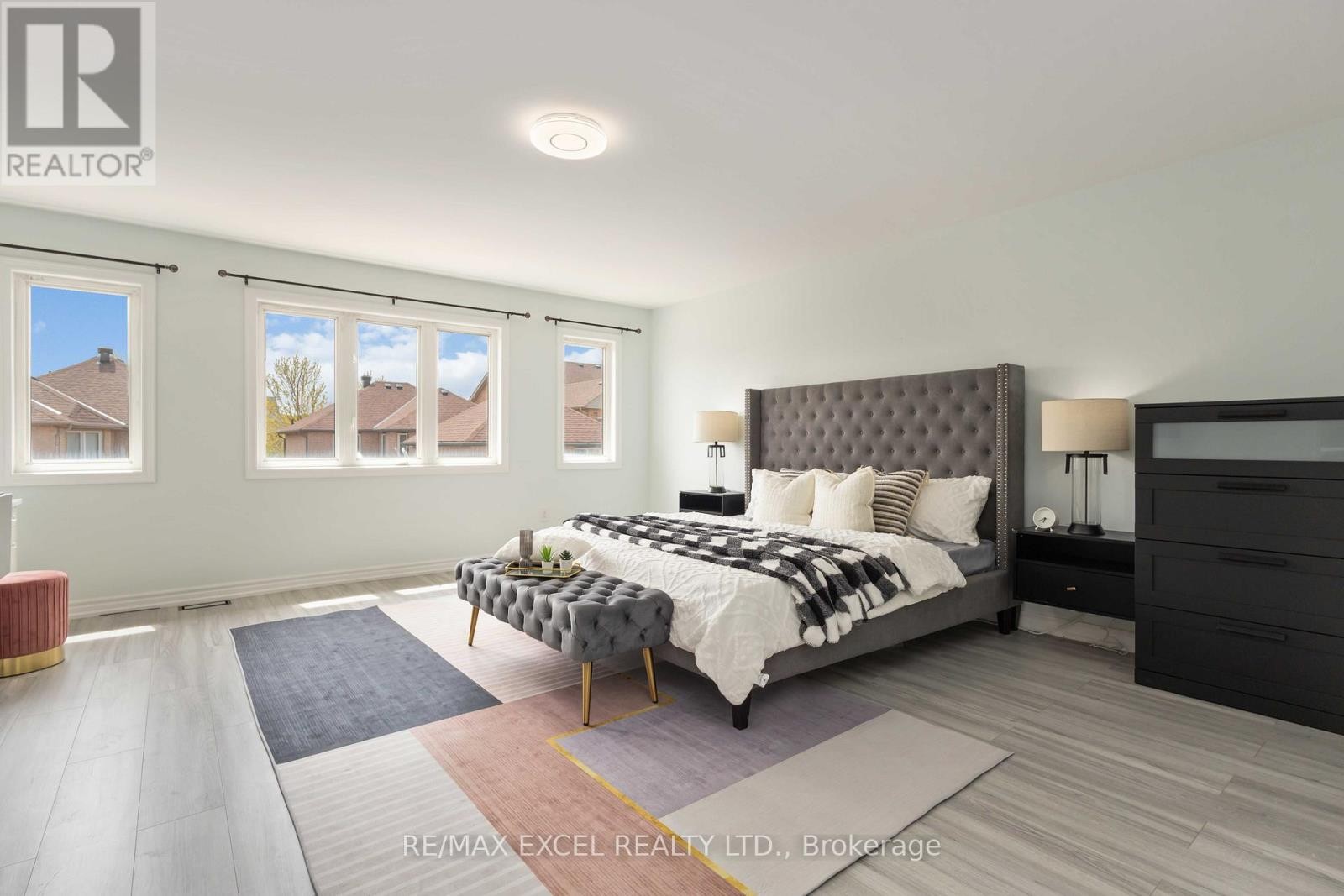 












23 PINECLIFF AVENUE

,
Markham (Cornell),




Ontario
L6B0K3

