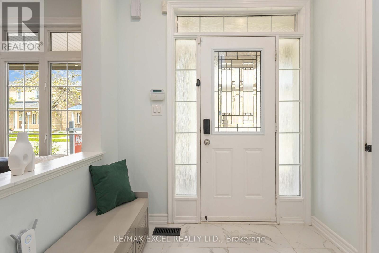 












23 PINECLIFF AVENUE

,
Markham (Cornell),




Ontario
L6B0K3

