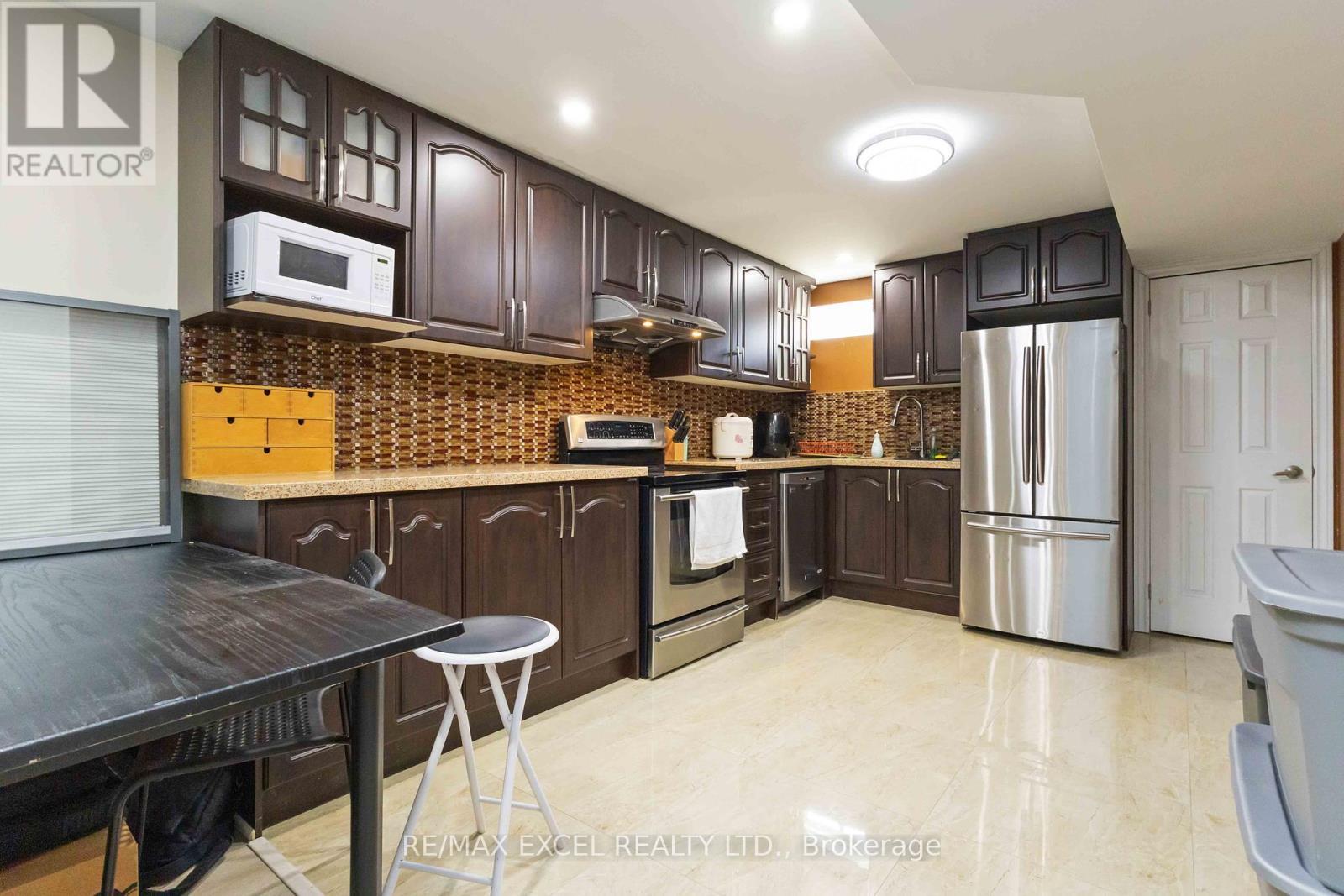 












23 PINECLIFF AVENUE

,
Markham (Cornell),




Ontario
L6B0K3

