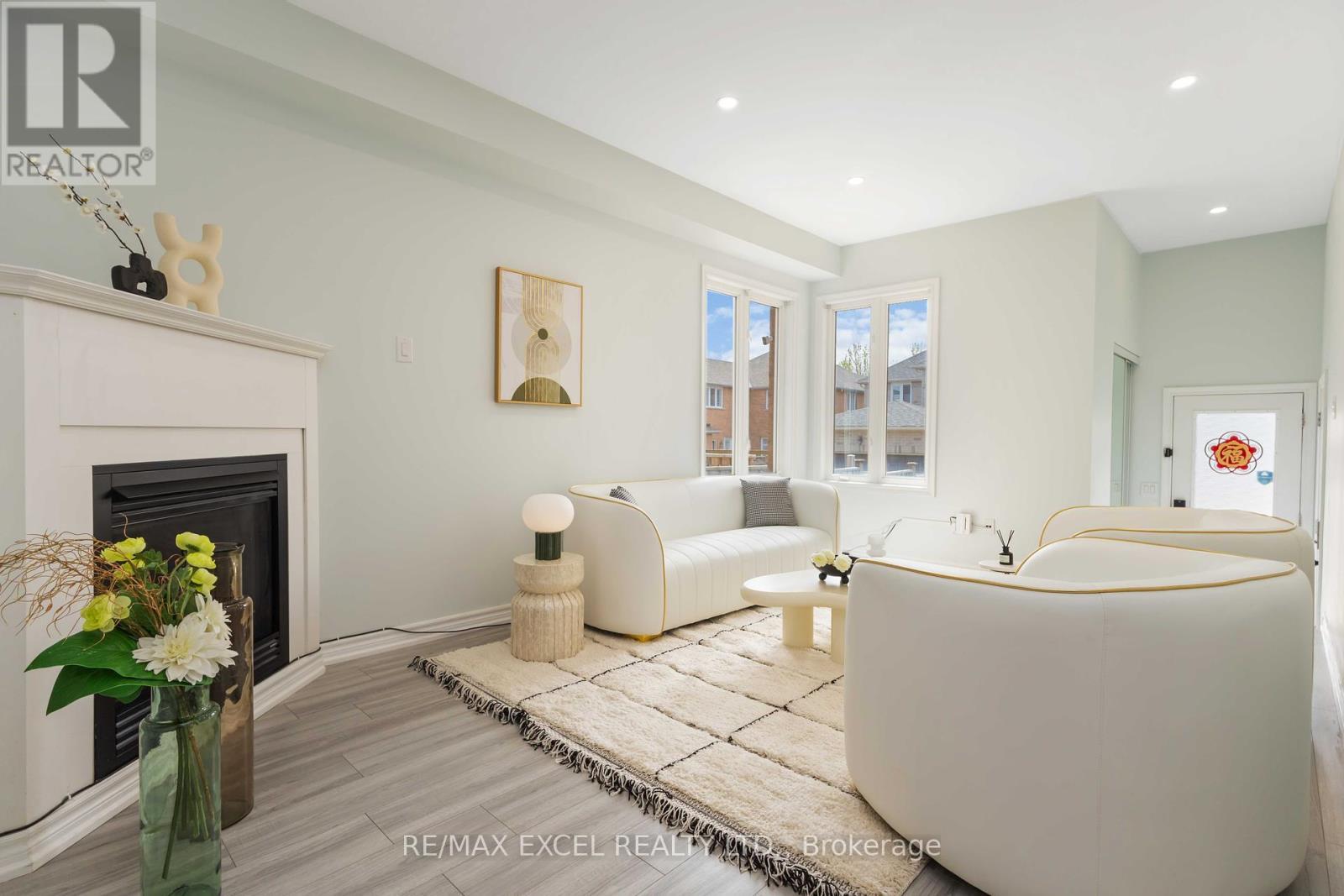












23 PINECLIFF AVENUE

,
Markham (Cornell),




Ontario
L6B0K3

