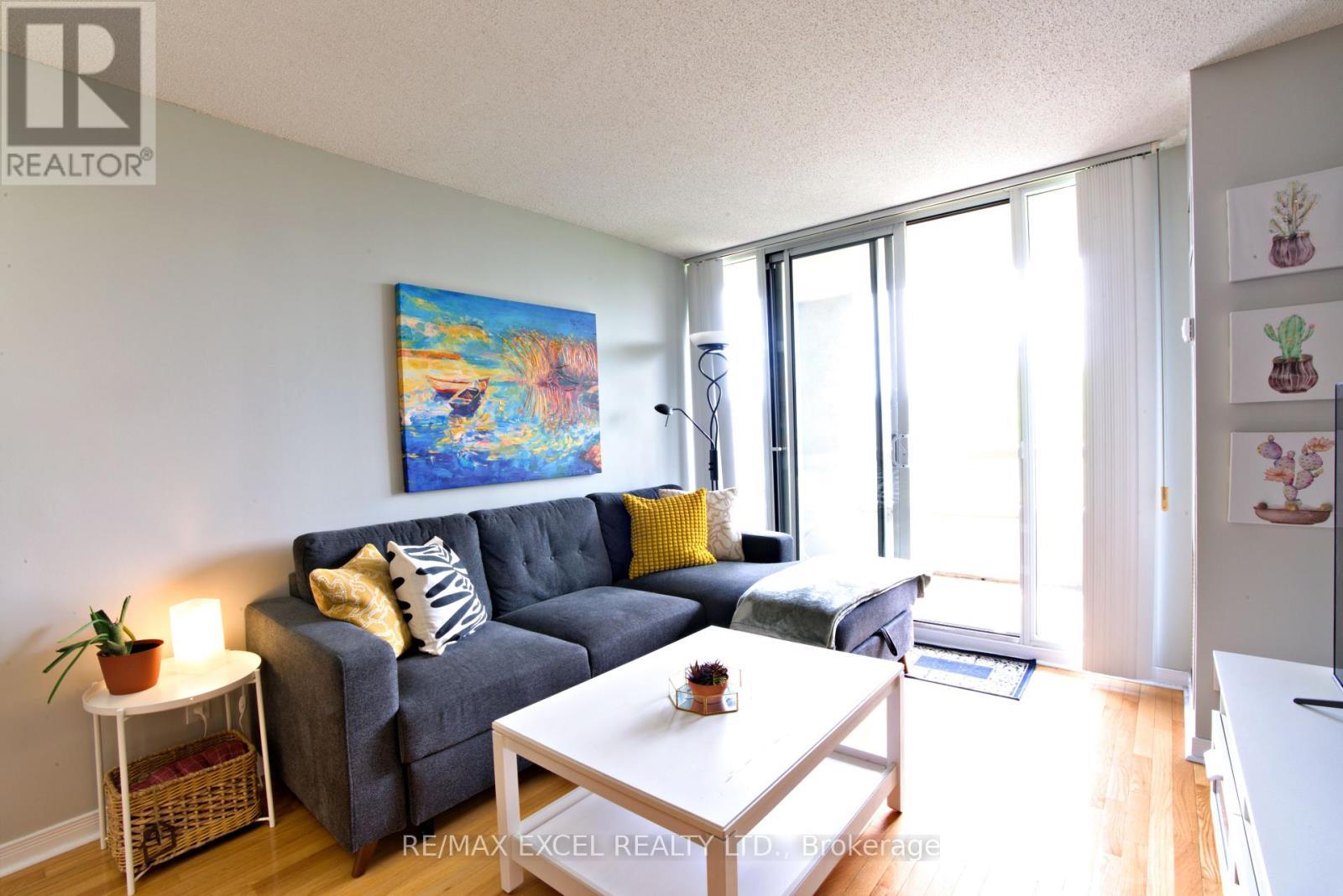 












410 - 19 NORTHERN HEIGHTS DRIVE

,
Richmond Hill (Langstaff),




Ontario
L4S4M4

