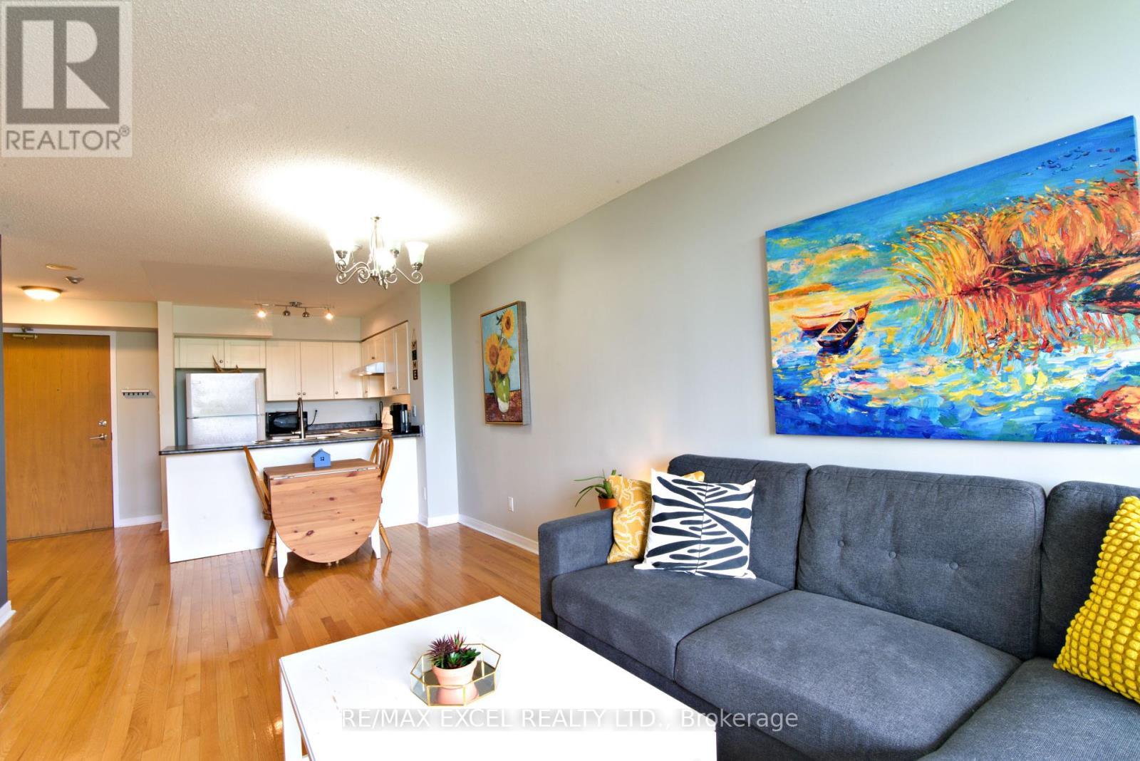 












410 - 19 NORTHERN HEIGHTS DRIVE

,
Richmond Hill (Langstaff),




Ontario
L4S4M4


