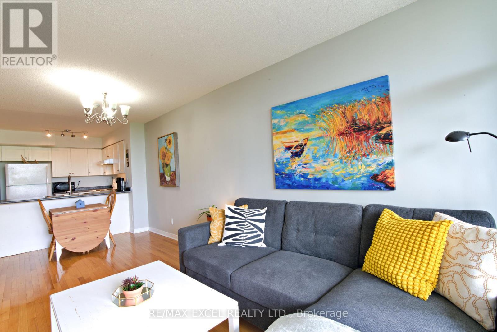 












410 - 19 NORTHERN HEIGHTS DRIVE

,
Richmond Hill (Langstaff),




Ontario
L4S4M4

