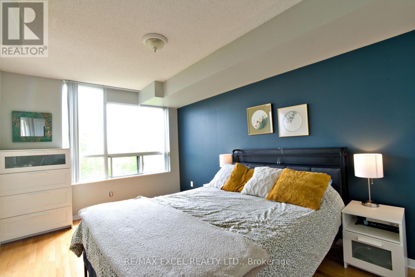 












410 - 19 NORTHERN HEIGHTS DRIVE

,
Richmond Hill (Langstaff),




Ontario
L4S4M4

