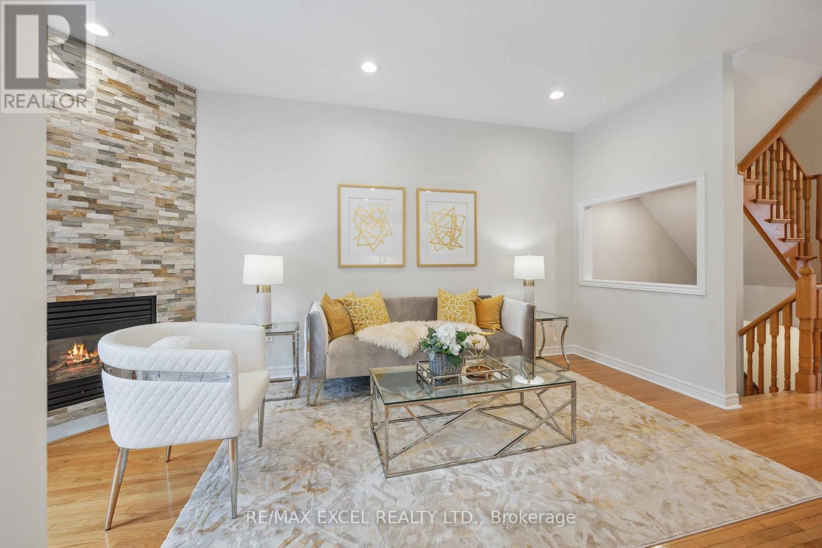 












66 - 255 SHAFTSBURY AVENUE

,
Richmond Hill (Westbrook),




Ontario
L4C0L9

