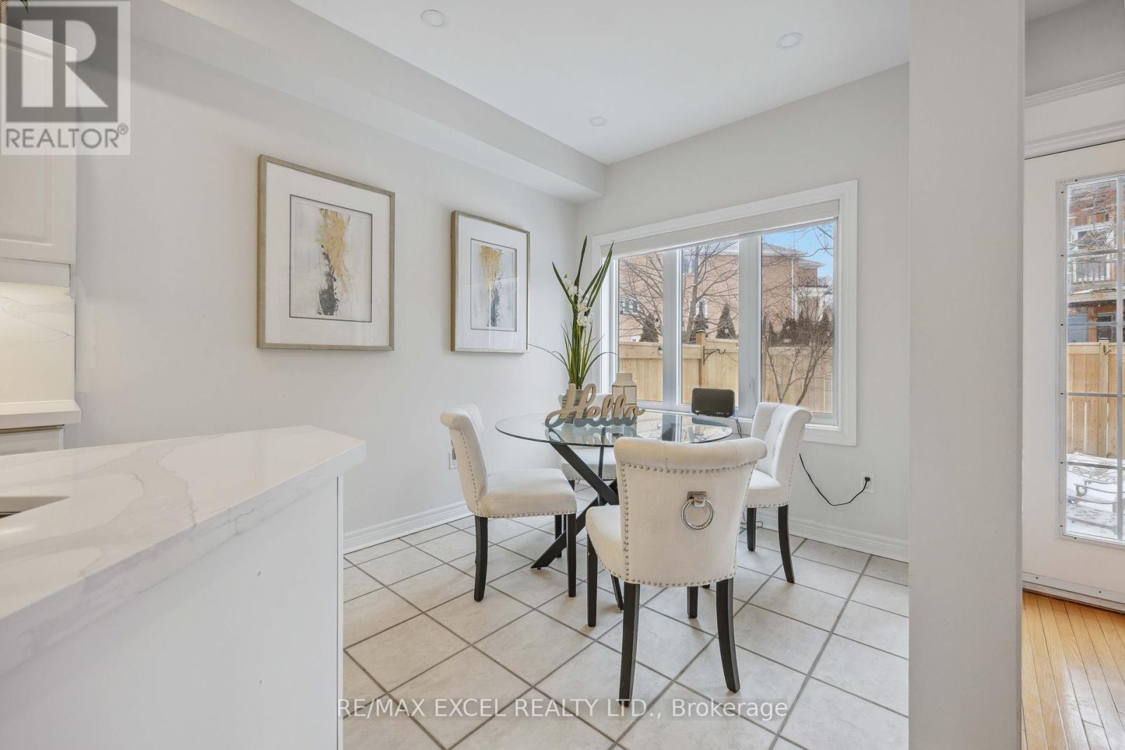 












66 - 255 SHAFTSBURY AVENUE

,
Richmond Hill (Westbrook),




Ontario
L4C0L9

