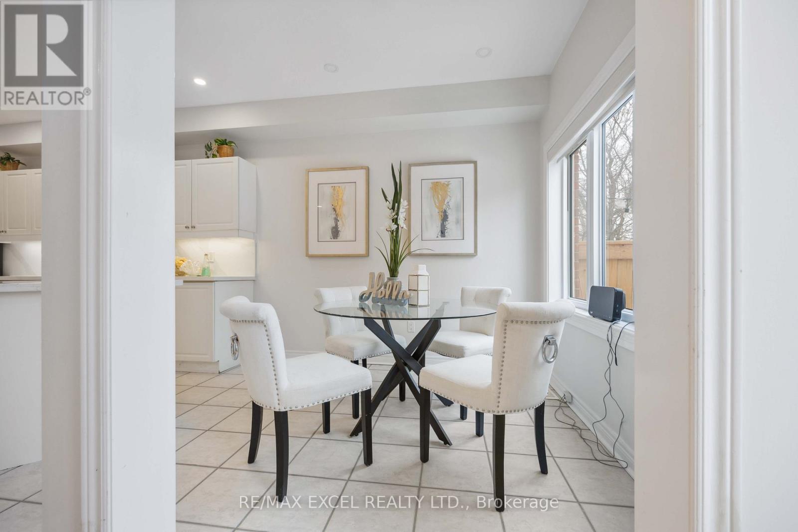 












66 - 255 SHAFTSBURY AVENUE

,
Richmond Hill (Westbrook),




Ontario
L4C0L9

