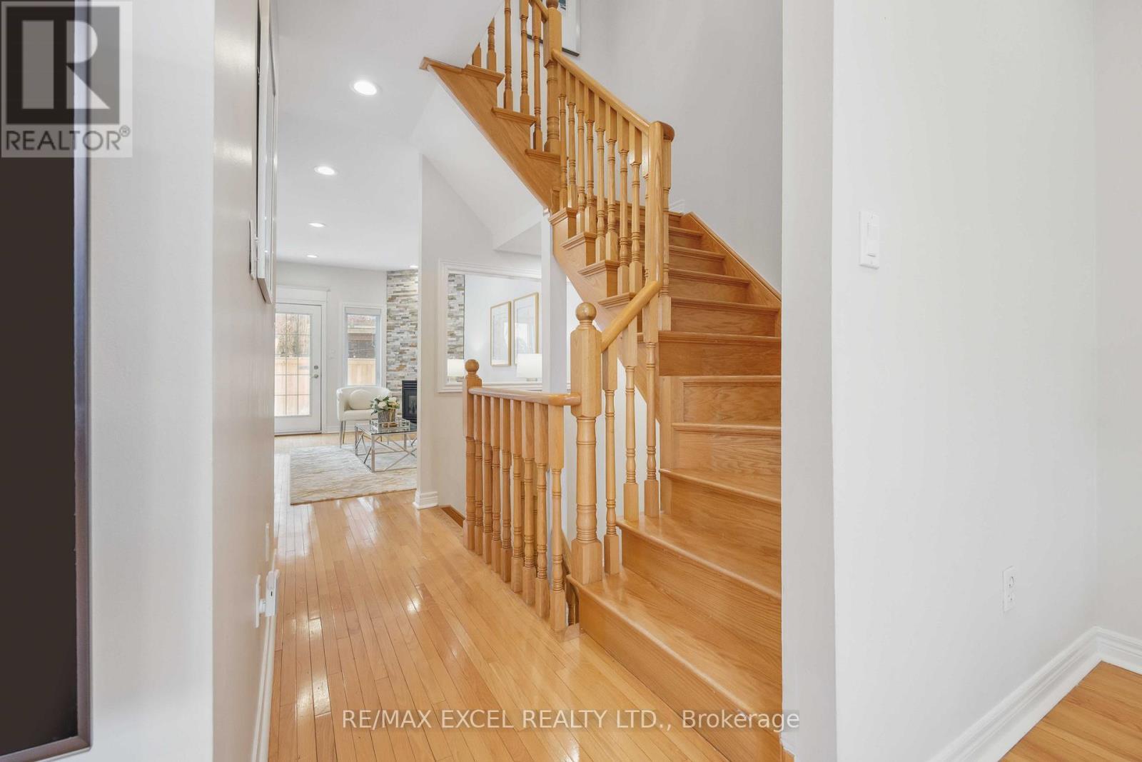 












66 - 255 SHAFTSBURY AVENUE

,
Richmond Hill (Westbrook),




Ontario
L4C0L9

