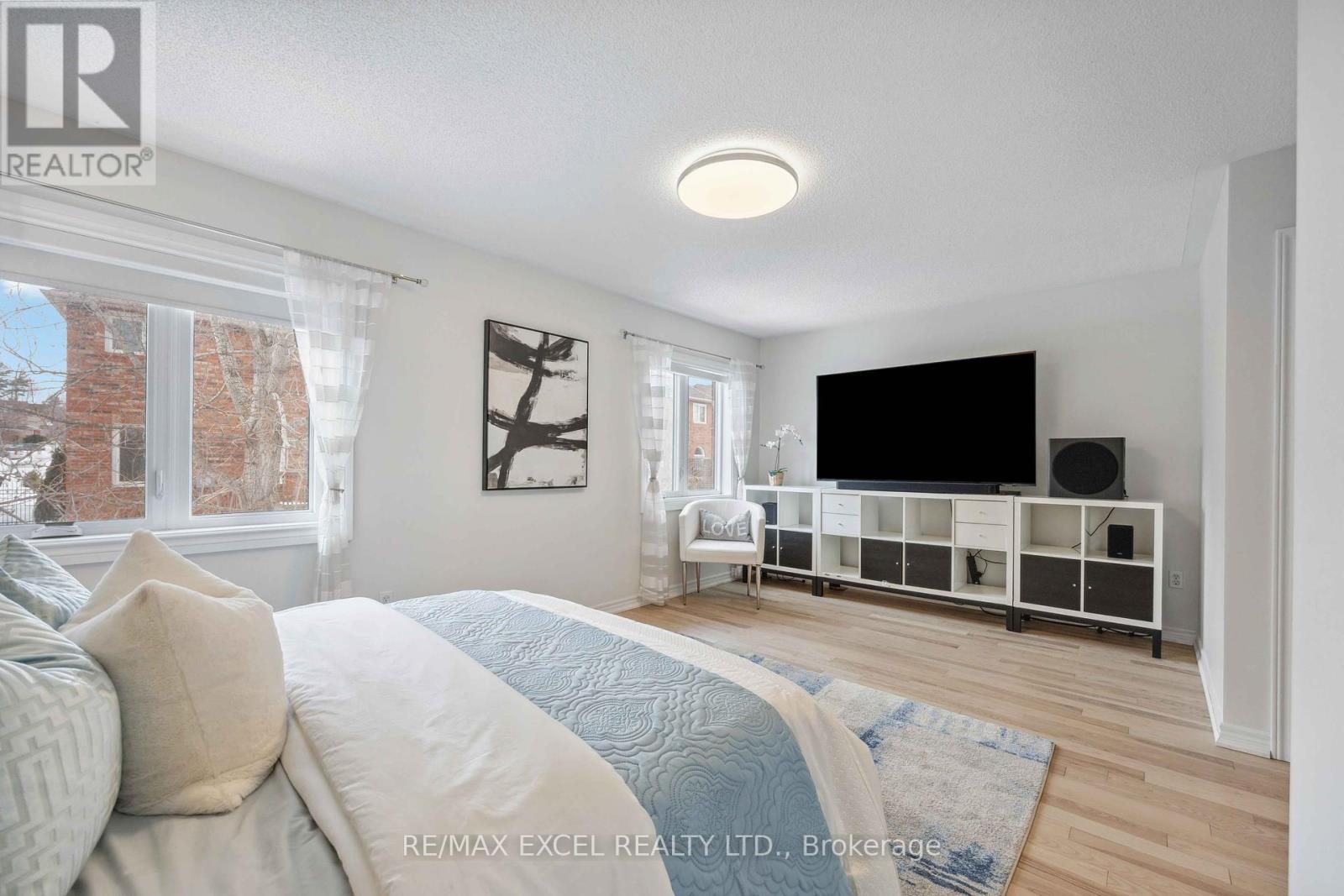 












66 - 255 SHAFTSBURY AVENUE

,
Richmond Hill (Westbrook),




Ontario
L4C0L9

