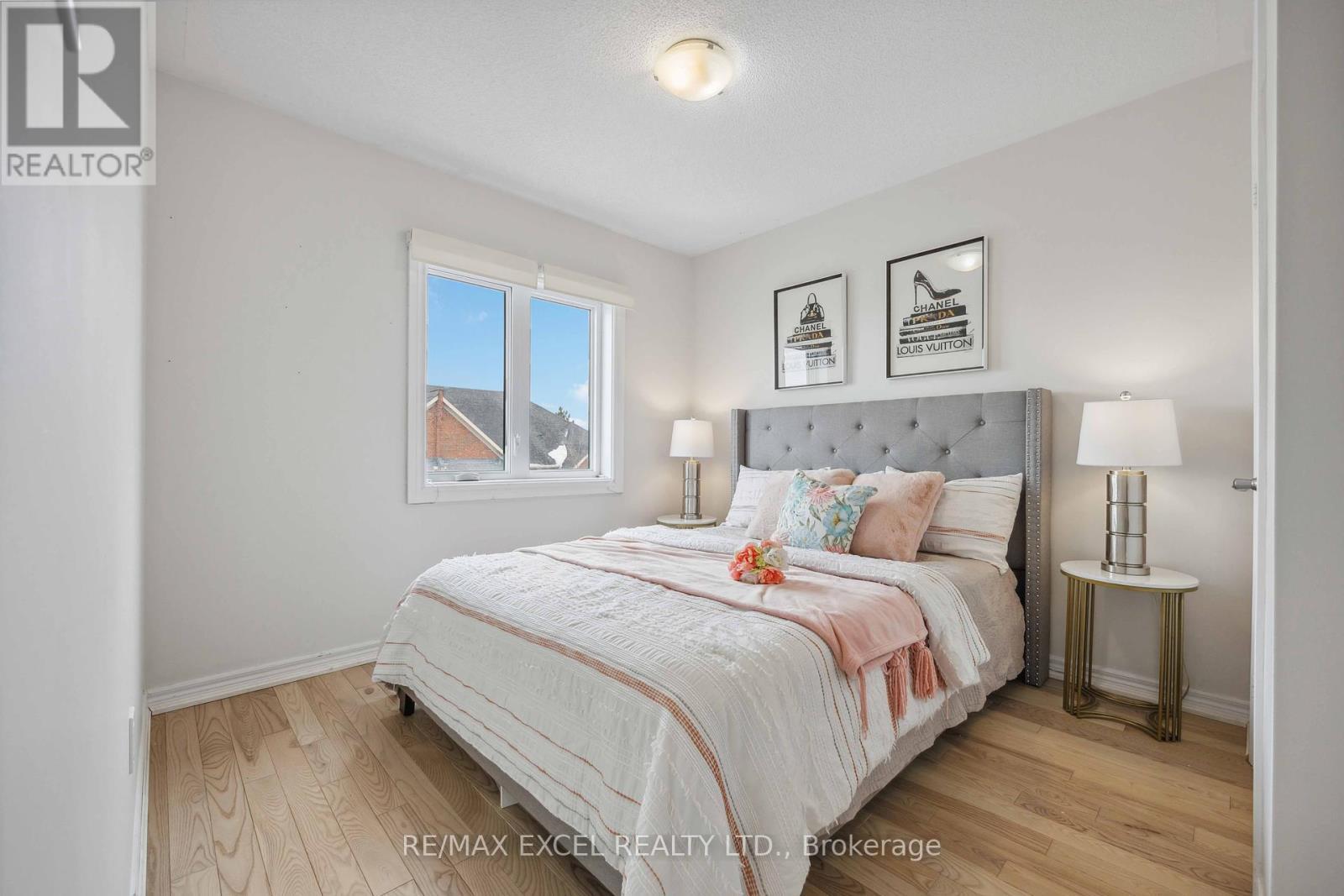 












66 - 255 SHAFTSBURY AVENUE

,
Richmond Hill (Westbrook),




Ontario
L4C0L9

