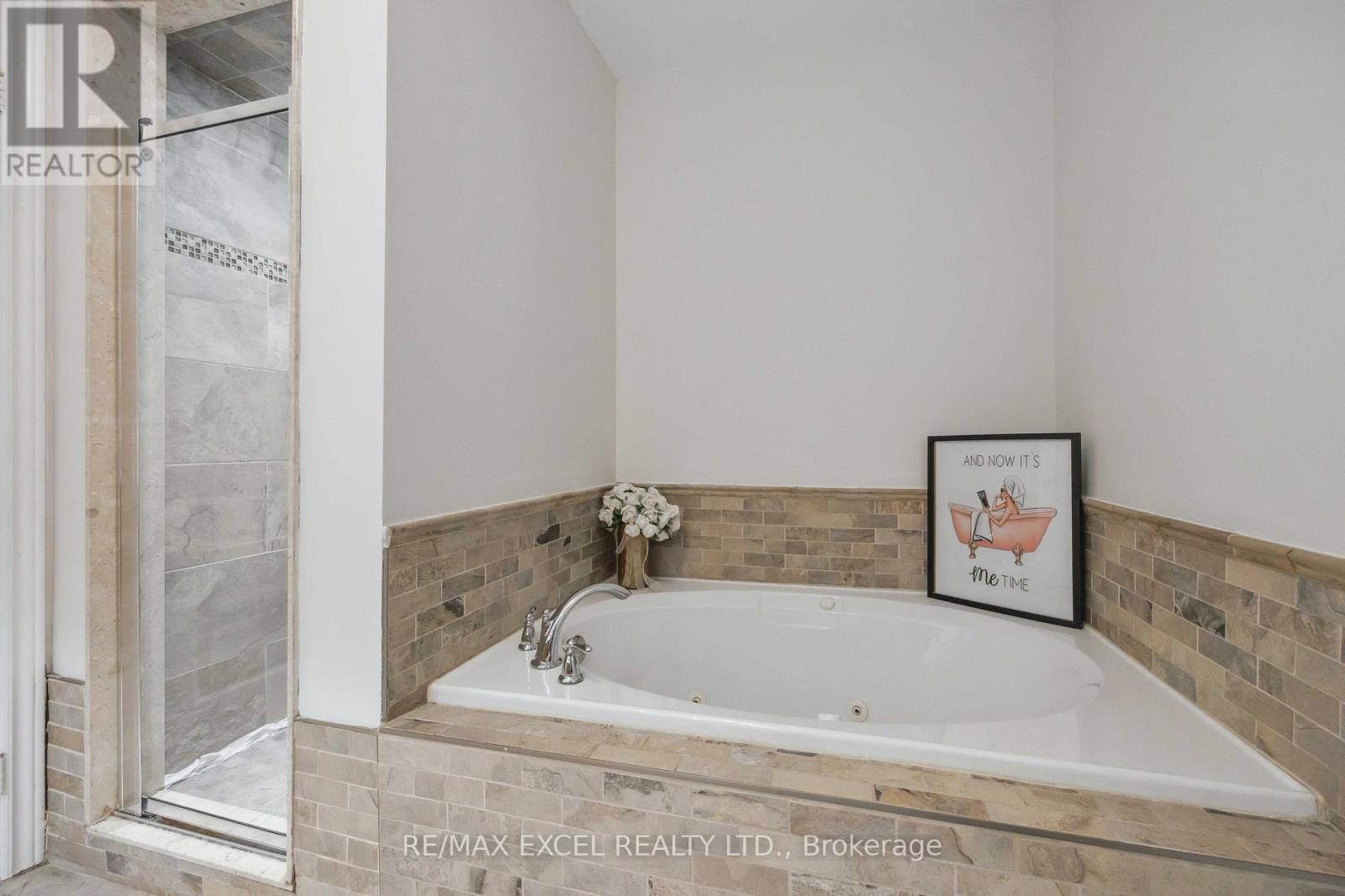 












66 - 255 SHAFTSBURY AVENUE

,
Richmond Hill (Westbrook),




Ontario
L4C0L9

