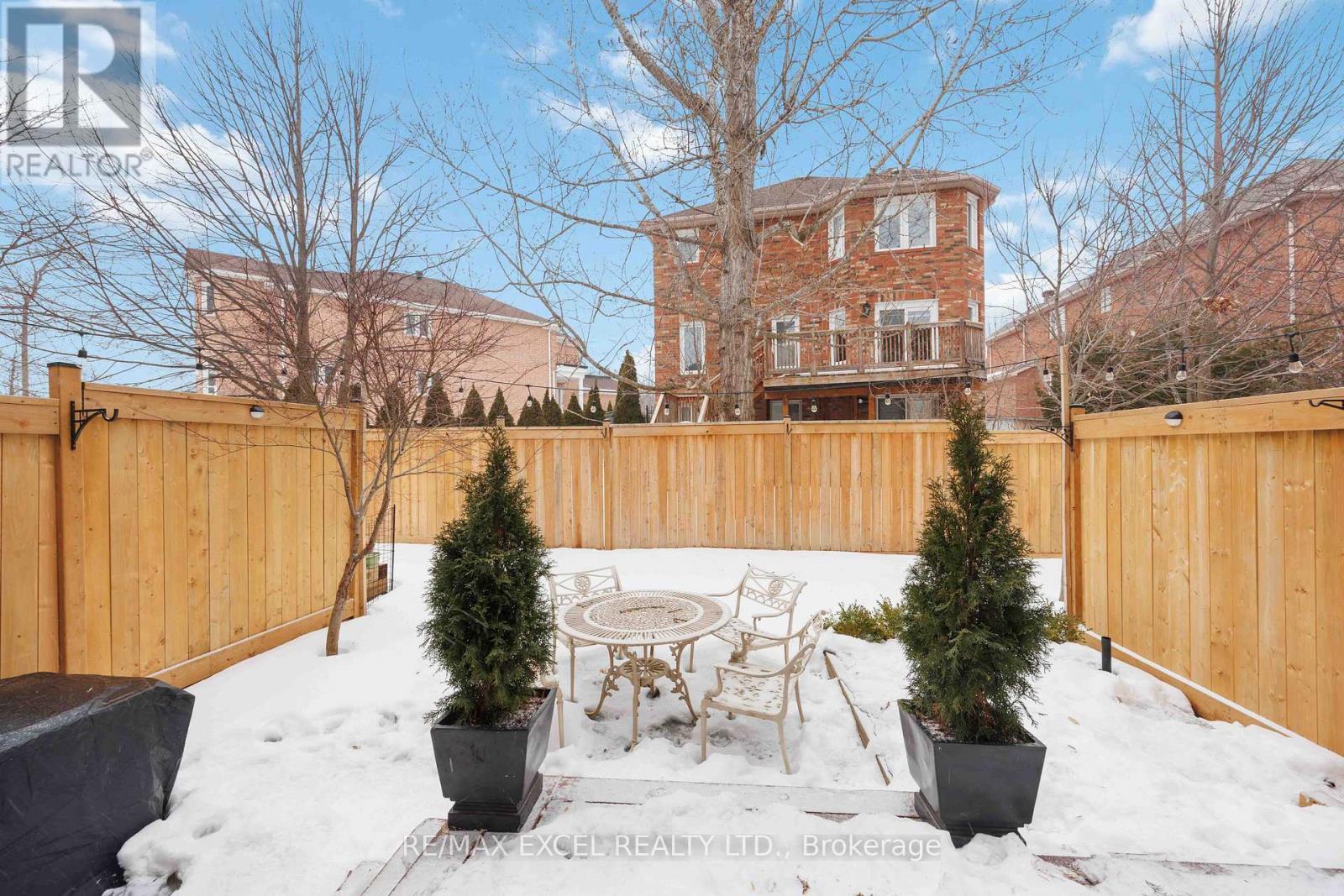












66 - 255 SHAFTSBURY AVENUE

,
Richmond Hill (Westbrook),




Ontario
L4C0L9

