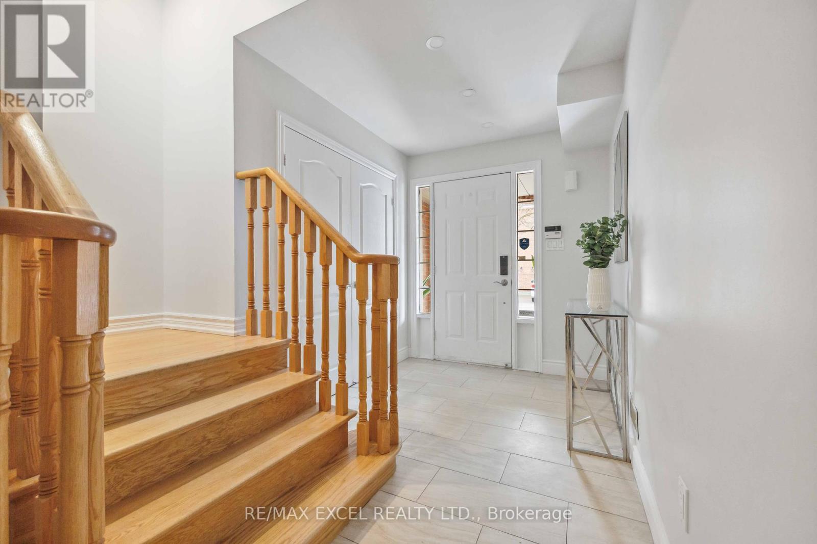 












66 - 255 SHAFTSBURY AVENUE

,
Richmond Hill (Westbrook),




Ontario
L4C0L9

