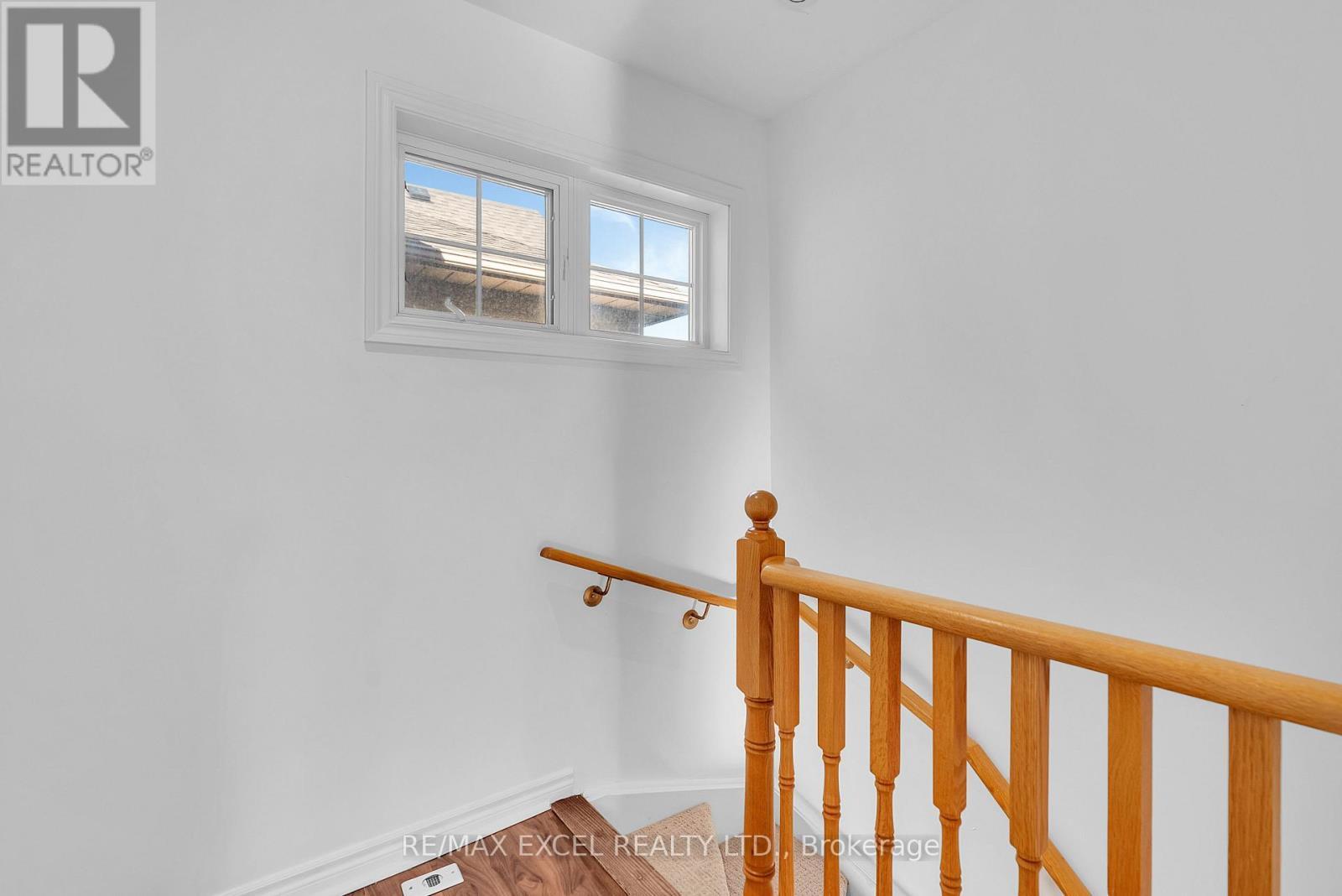 












16 - 23 ST MORITZ WAY

,
Markham (Unionville),




Ontario
L3R4G4

