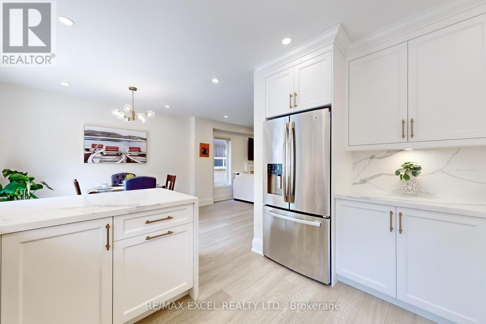 












469 GREIG CIRCLE

,
Newmarket (Gorham-College Manor),




Ontario
L3Y8S7

