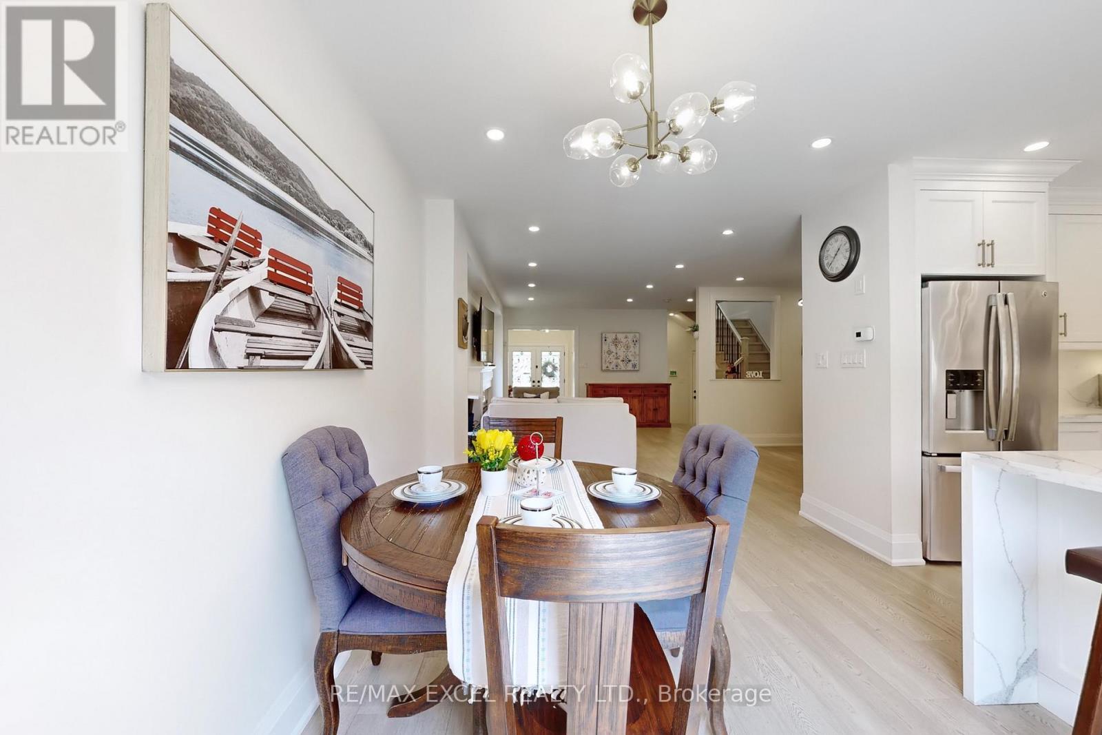 












469 GREIG CIRCLE

,
Newmarket (Gorham-College Manor),




Ontario
L3Y8S7

