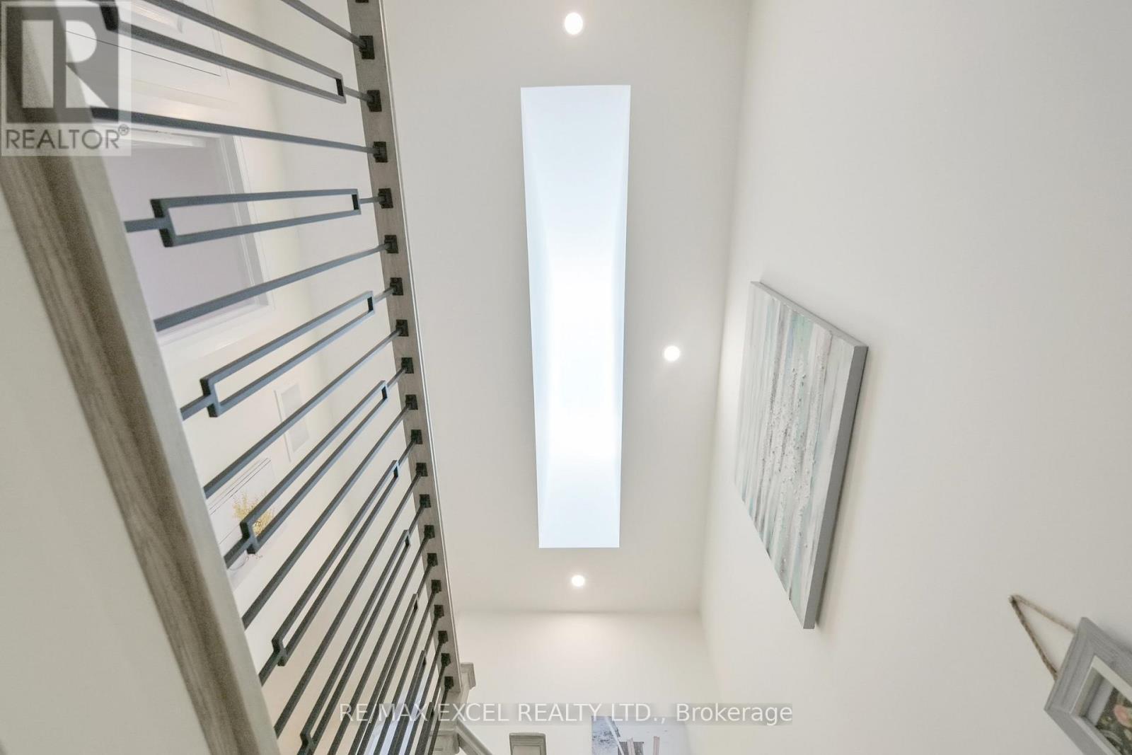 












469 GREIG CIRCLE

,
Newmarket (Gorham-College Manor),




Ontario
L3Y8S7

