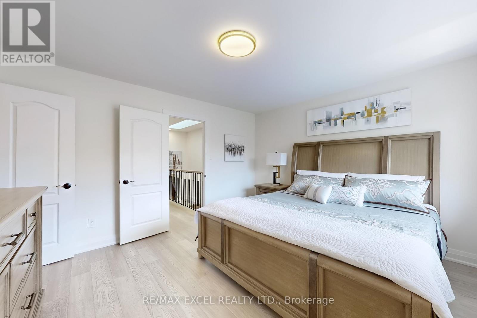 












469 GREIG CIRCLE

,
Newmarket (Gorham-College Manor),




Ontario
L3Y8S7

