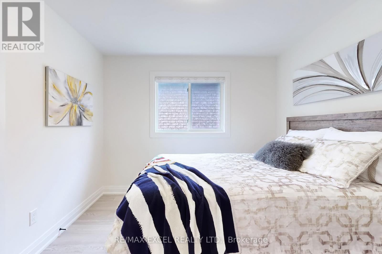 












469 GREIG CIRCLE

,
Newmarket (Gorham-College Manor),




Ontario
L3Y8S7

