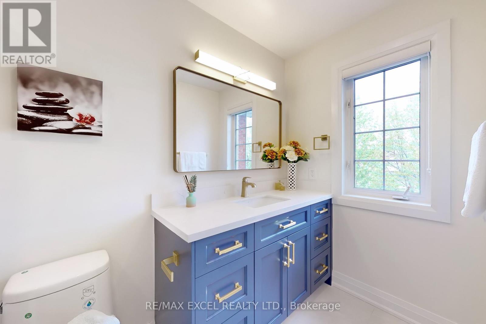 












469 GREIG CIRCLE

,
Newmarket (Gorham-College Manor),




Ontario
L3Y8S7

