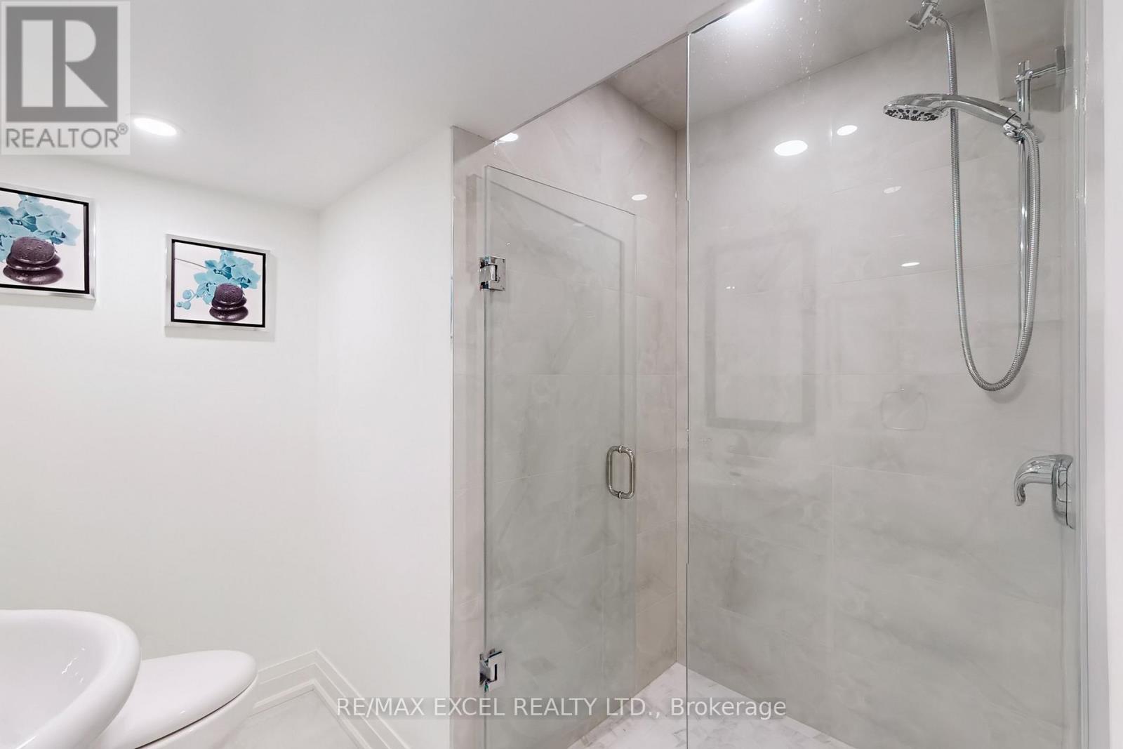 












469 GREIG CIRCLE

,
Newmarket (Gorham-College Manor),




Ontario
L3Y8S7

