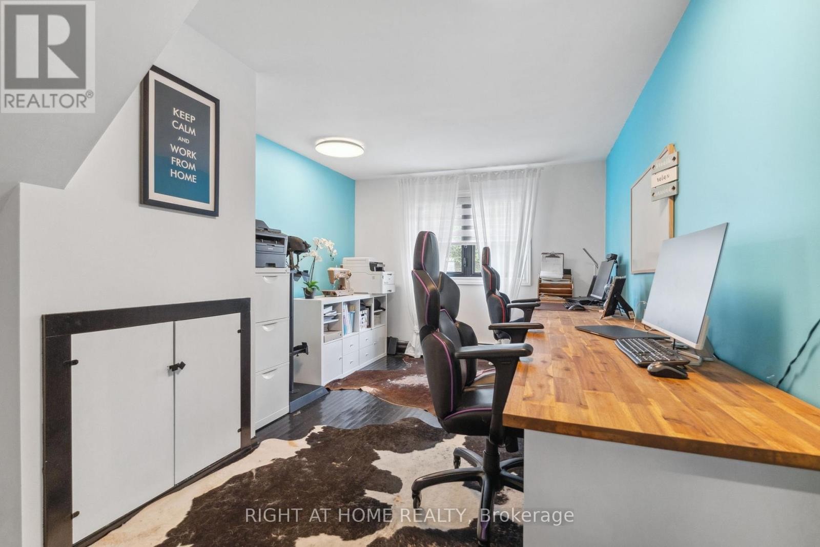 












239 CINDY LANE

,
Essa (Angus),




Ontario
L0M1B0


