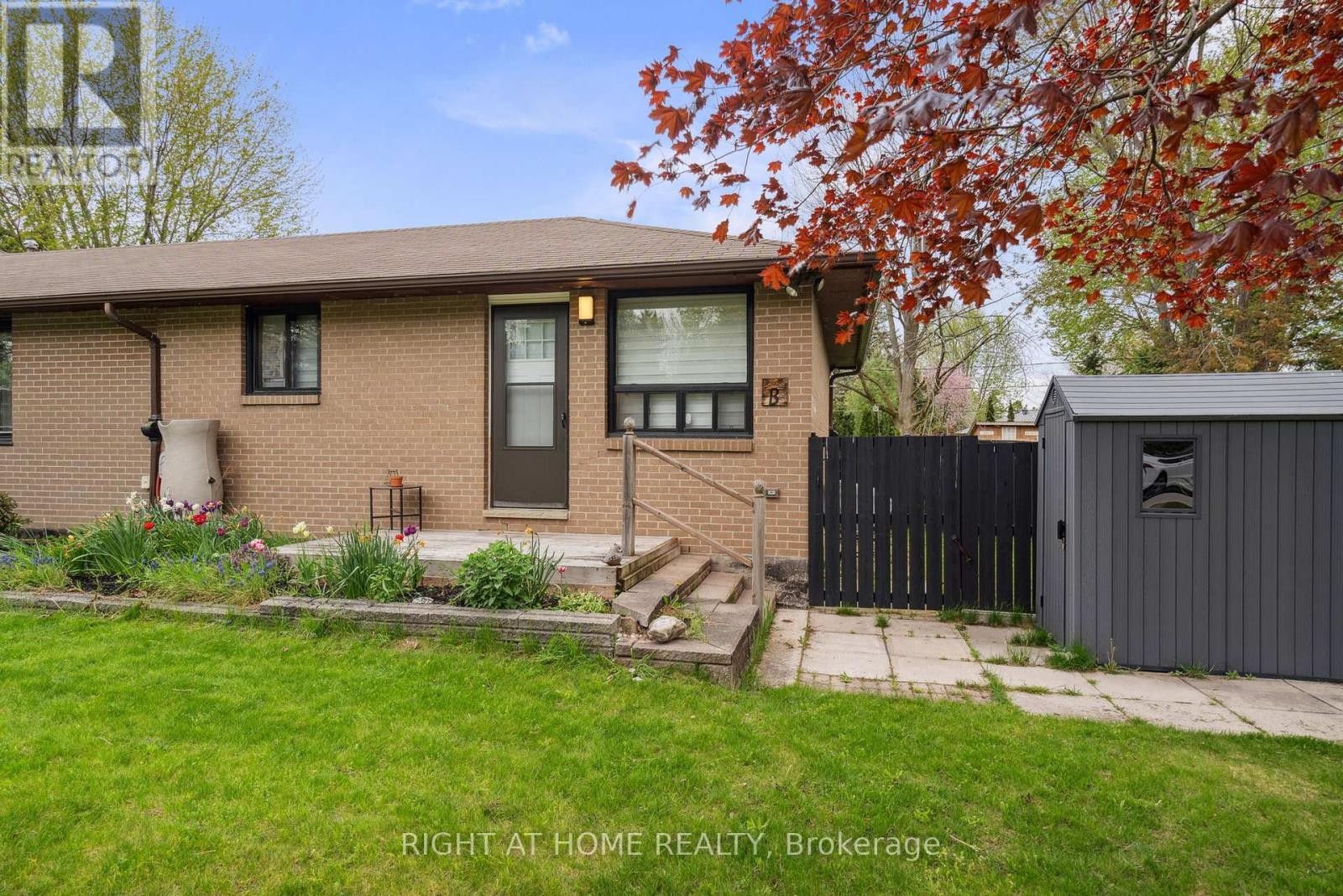 












239 CINDY LANE

,
Essa (Angus),




Ontario
L0M1B0


