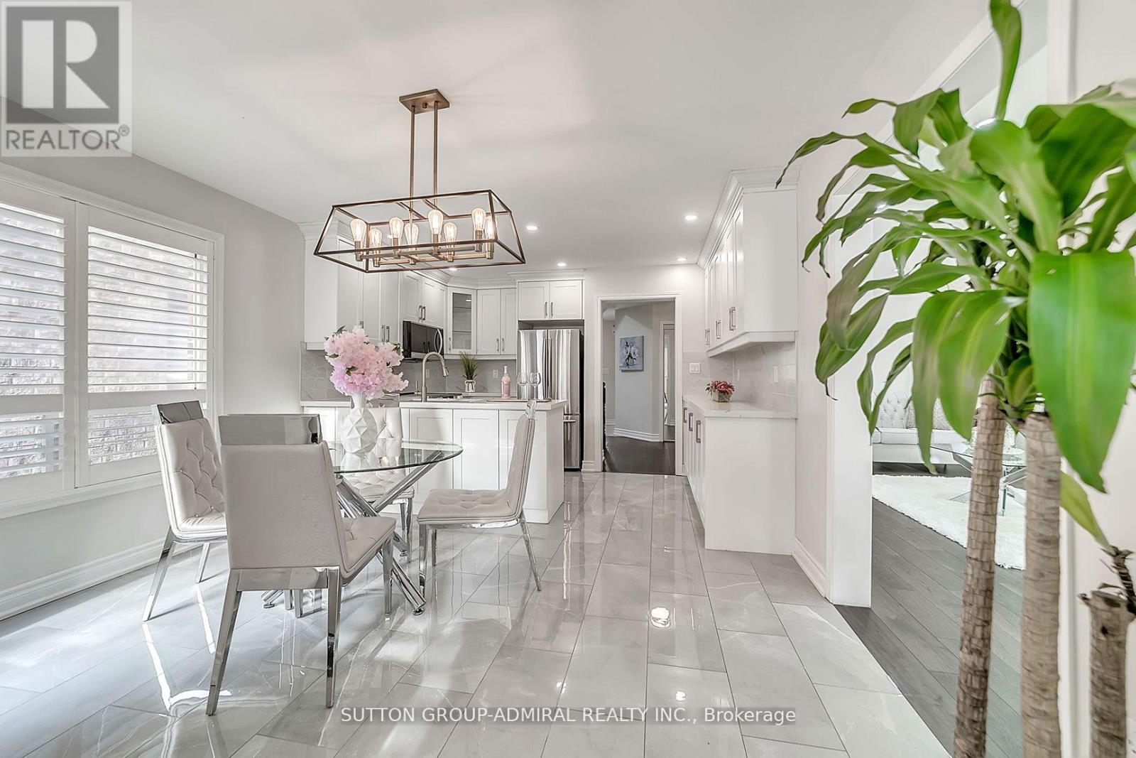 












29 ALOE AVENUE

,
Richmond Hill (Oak Ridges Lake Wilcox),




Ontario
L4E4M8

