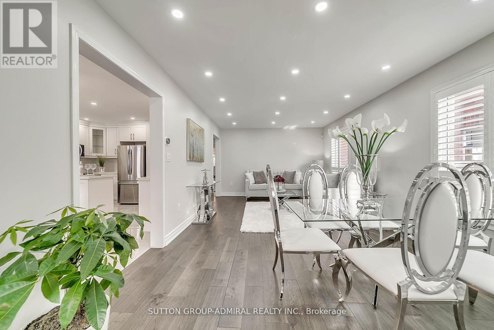












29 ALOE AVENUE

,
Richmond Hill (Oak Ridges Lake Wilcox),




Ontario
L4E4M8

