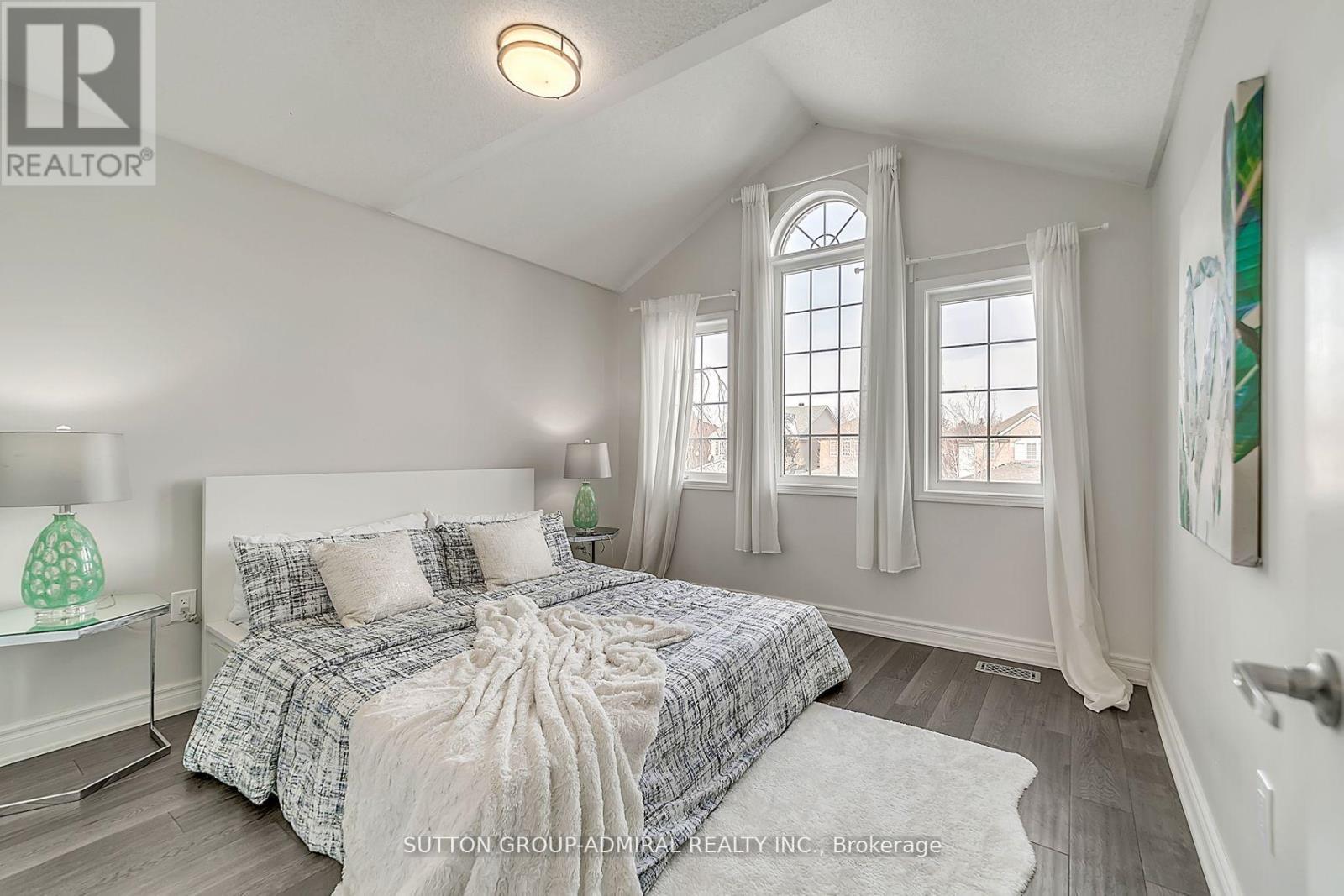 












29 ALOE AVENUE

,
Richmond Hill (Oak Ridges Lake Wilcox),




Ontario
L4E4M8

