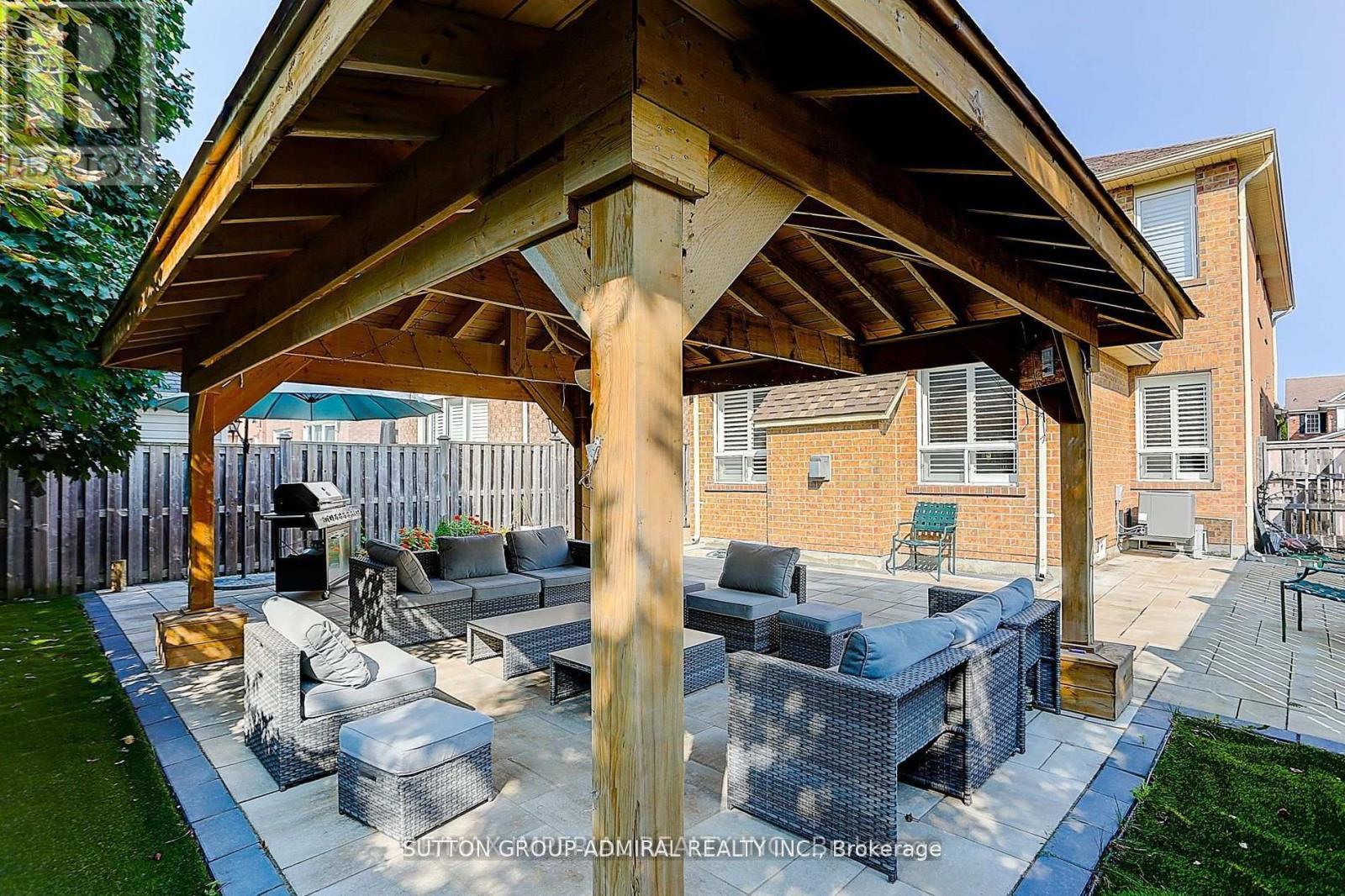 












29 ALOE AVENUE

,
Richmond Hill (Oak Ridges Lake Wilcox),




Ontario
L4E4M8

