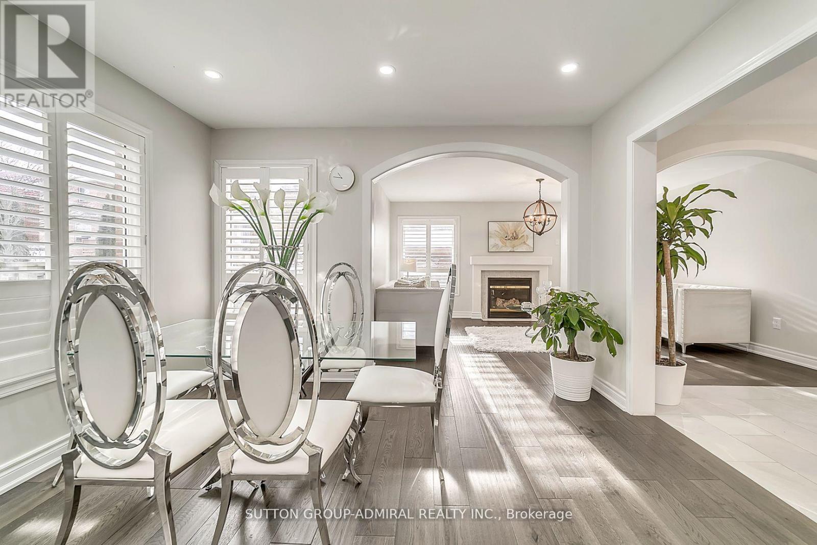 












29 ALOE AVENUE

,
Richmond Hill (Oak Ridges Lake Wilcox),




Ontario
L4E4M8


