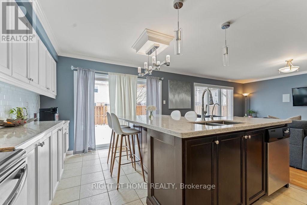












58 DUNNING DRIVE

,
New Tecumseth (Alliston),




Ontario
L9R0B5

