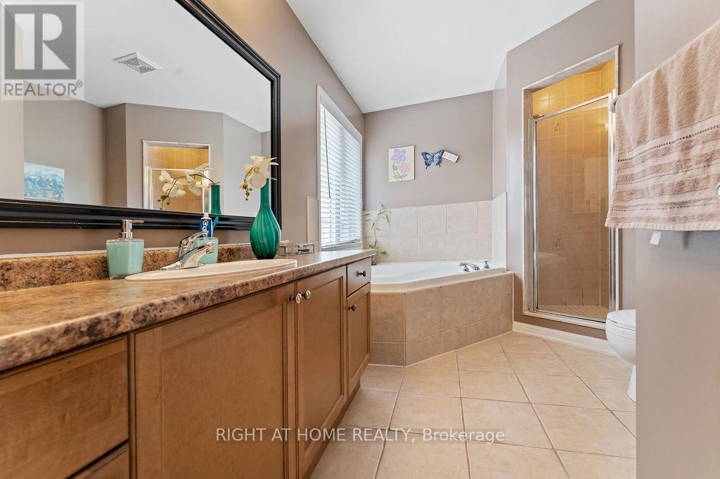 












58 DUNNING DRIVE

,
New Tecumseth (Alliston),




Ontario
L9R0B5

