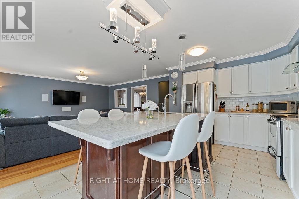 












58 DUNNING DRIVE

,
New Tecumseth (Alliston),




Ontario
L9R0B5

