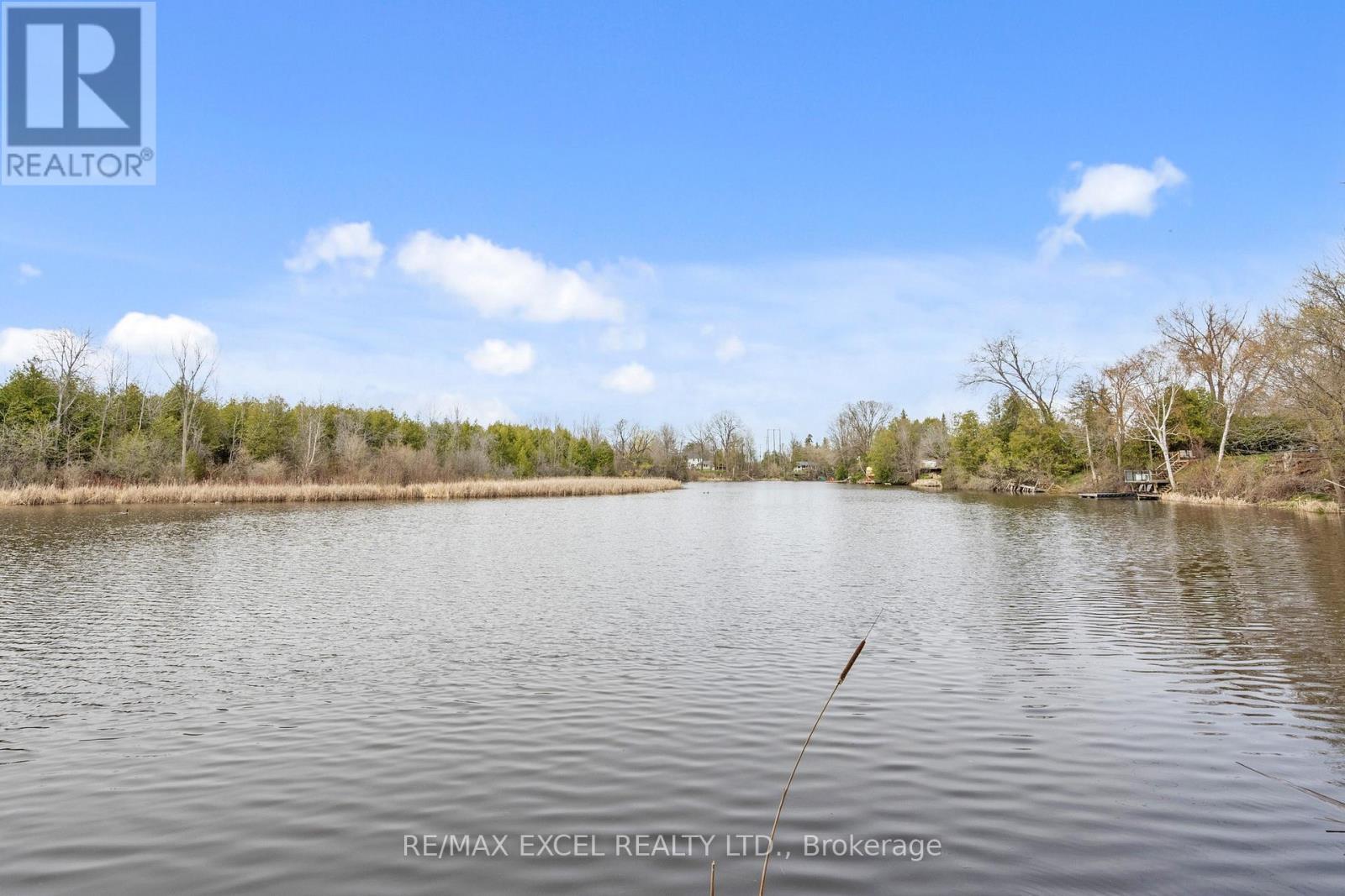 












1 HOPECLIFF LANE

,
Georgina (Sutton & Jackson's Point),




Ontario
L0E1R0

