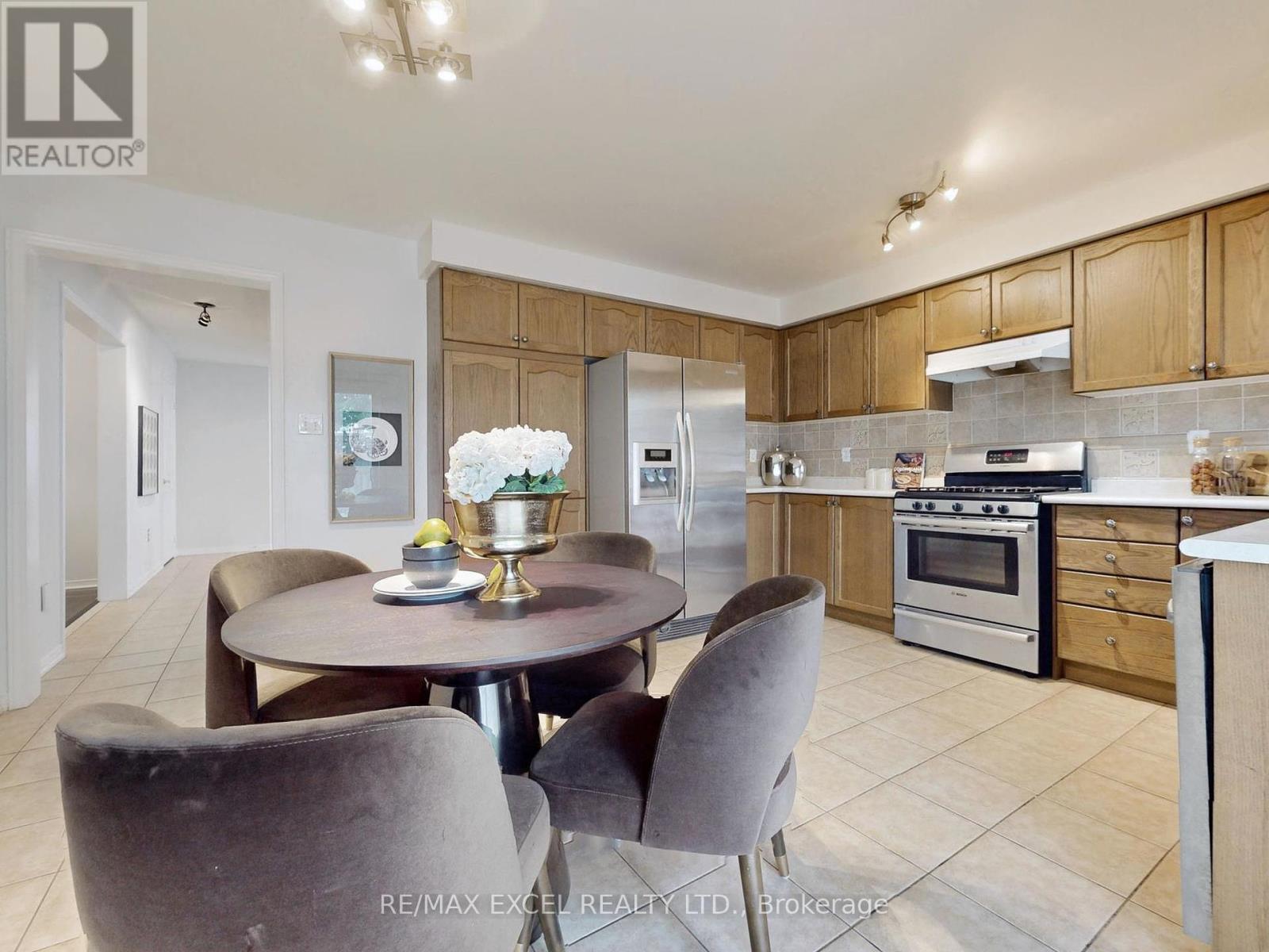 












67 DUFFIN DRIVE

,
Whitchurch-Stouffville (Stouffville),




Ontario
L4A0R6

