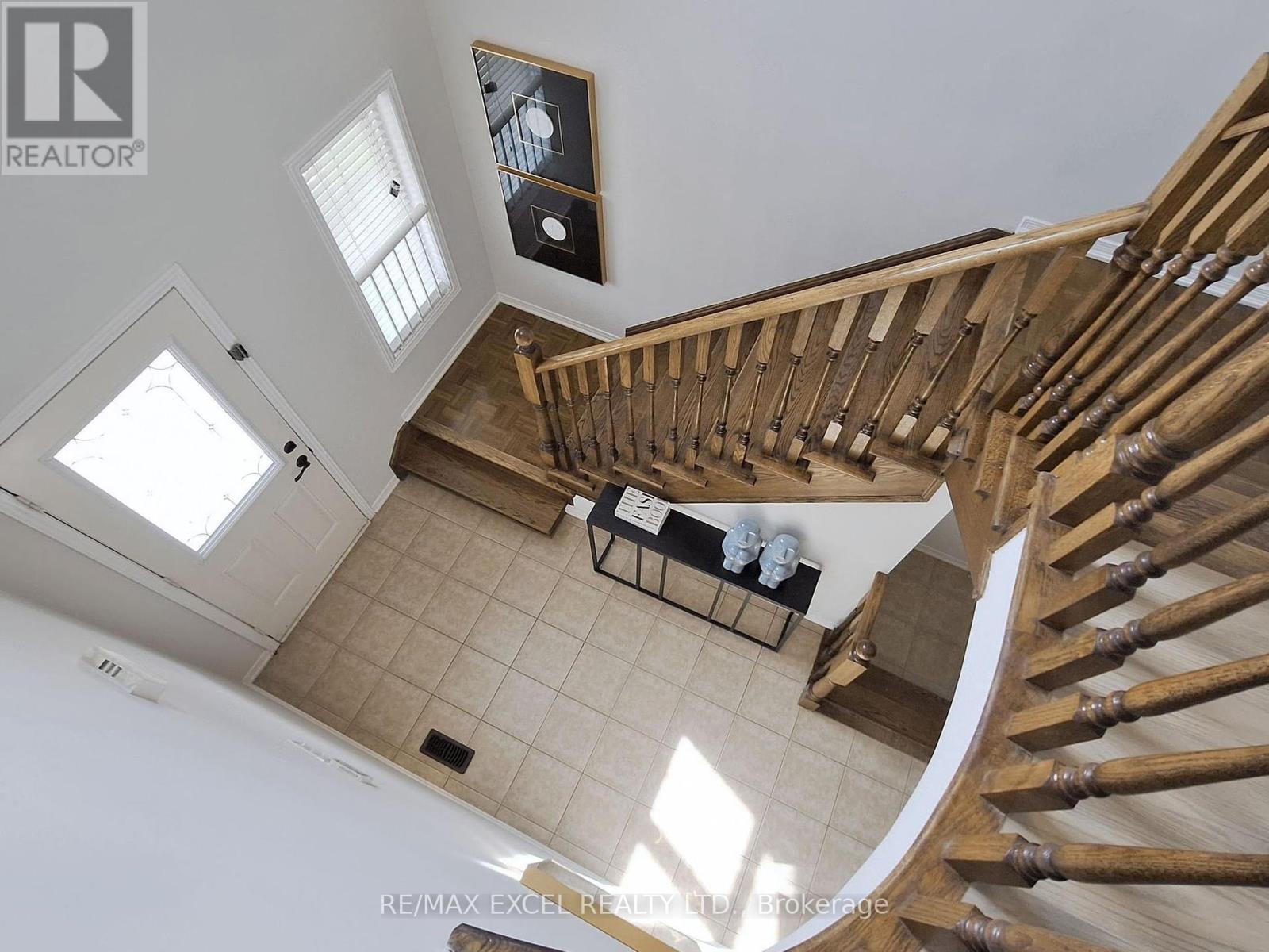 












67 DUFFIN DRIVE

,
Whitchurch-Stouffville (Stouffville),




Ontario
L4A0R6

