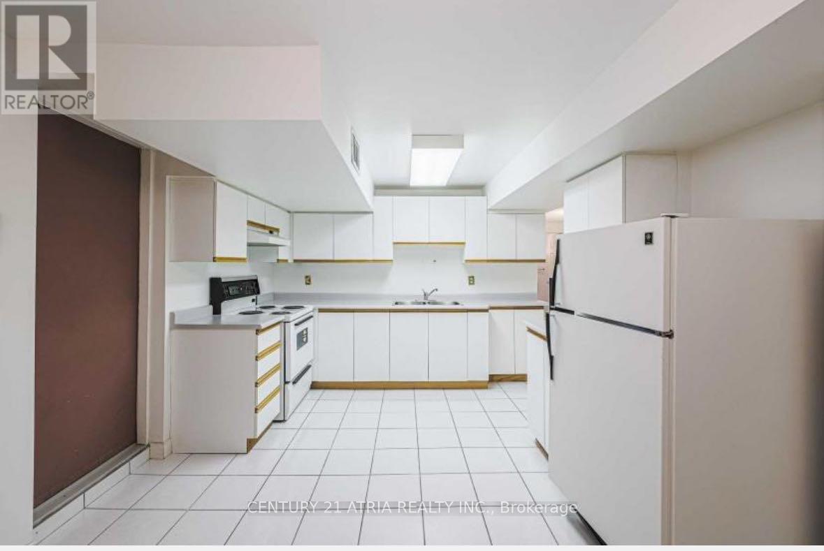 












BSMT - 45 MARCUS CRESCENT

,
Markham (Raymerville),




Ontario
L3P7A5

