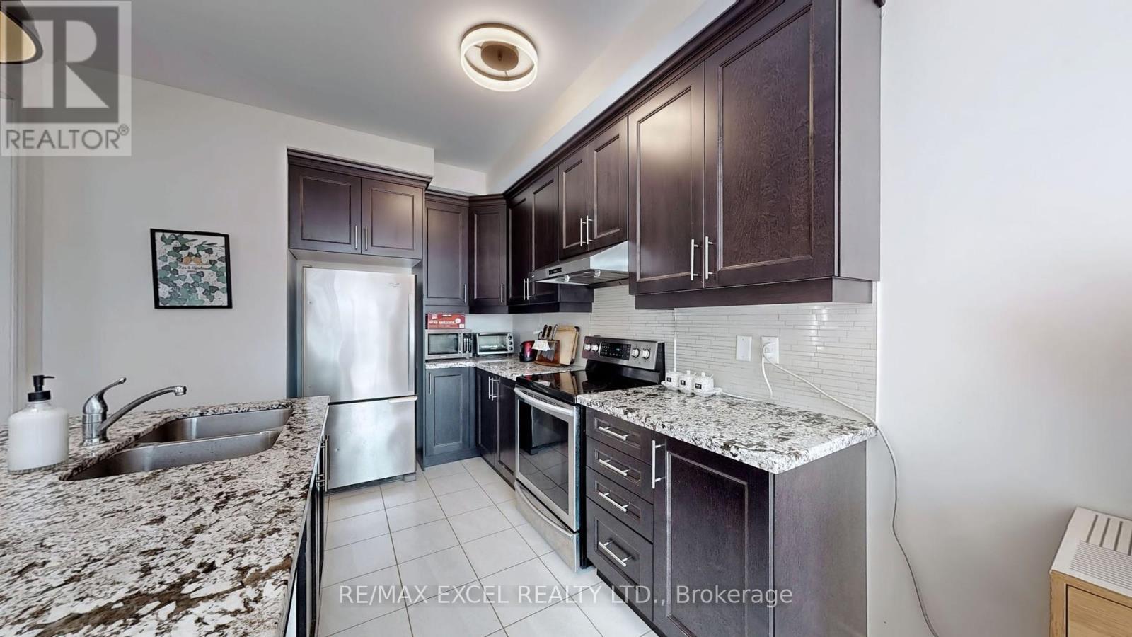 












75 CHOUINARD WAY

,
Aurora,




Ontario
L4G7C4

