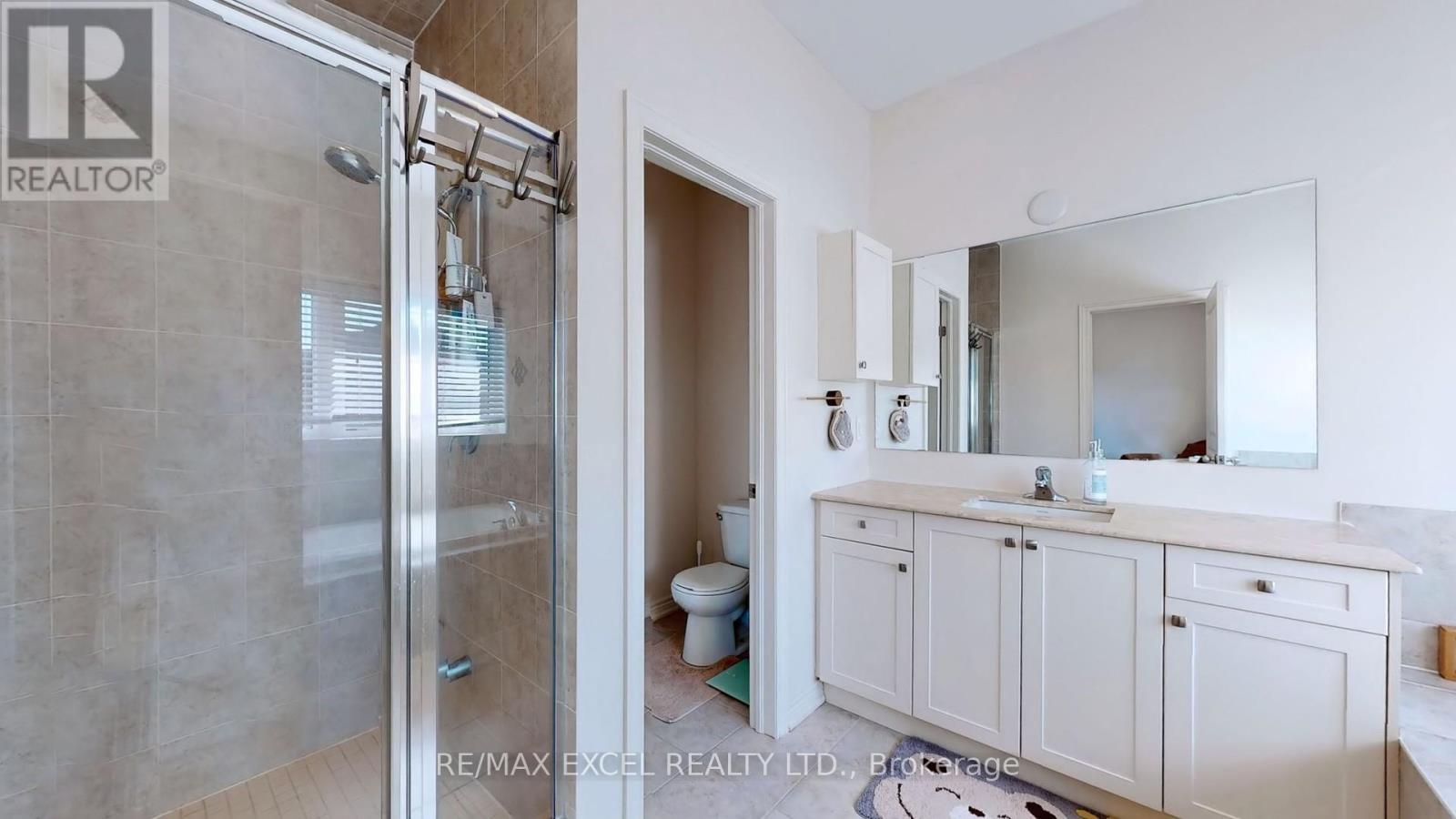 












75 CHOUINARD WAY

,
Aurora,




Ontario
L4G7C4

